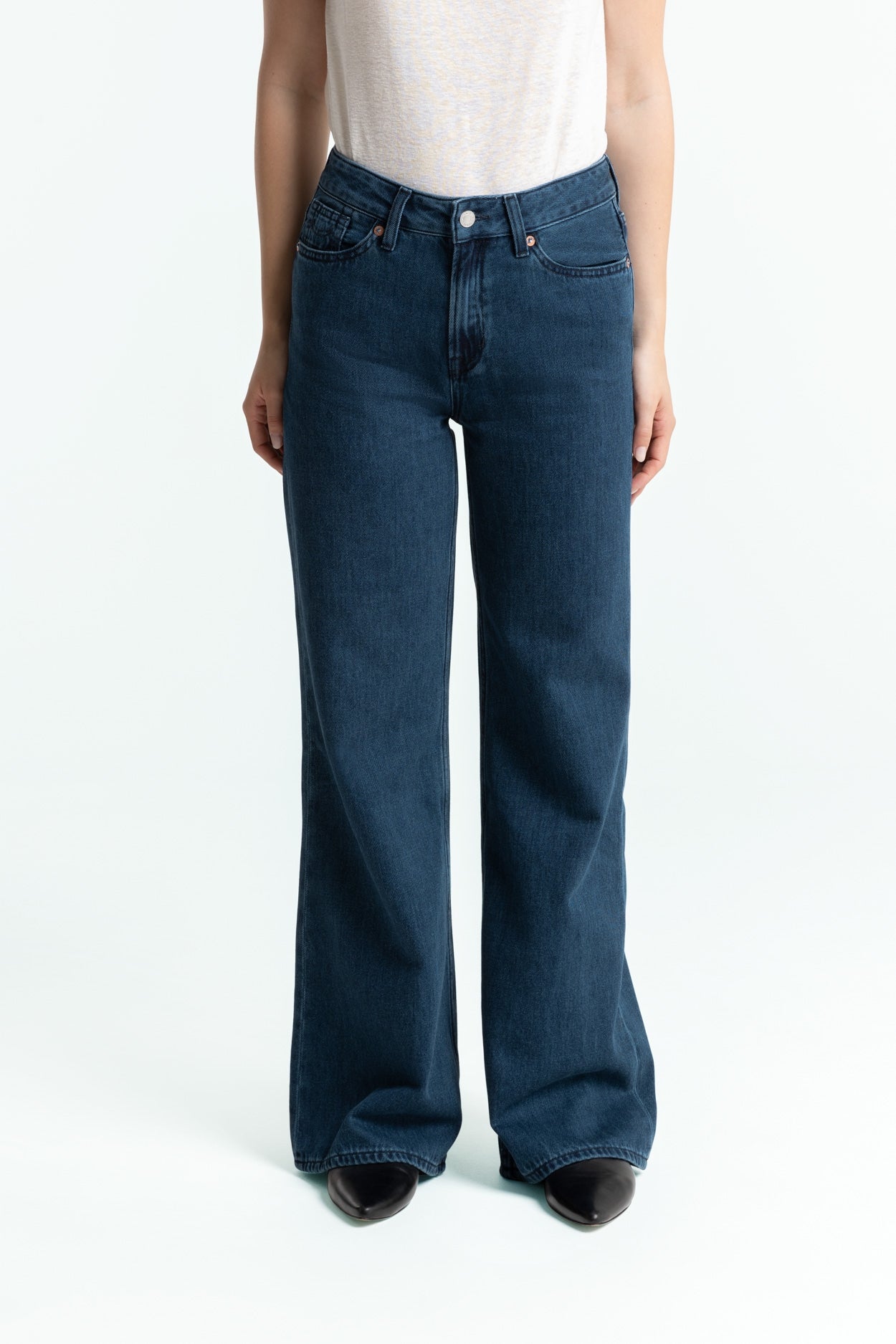 Kings Of Indigo Damen vegan Jeans Jane Alex Worn Dark