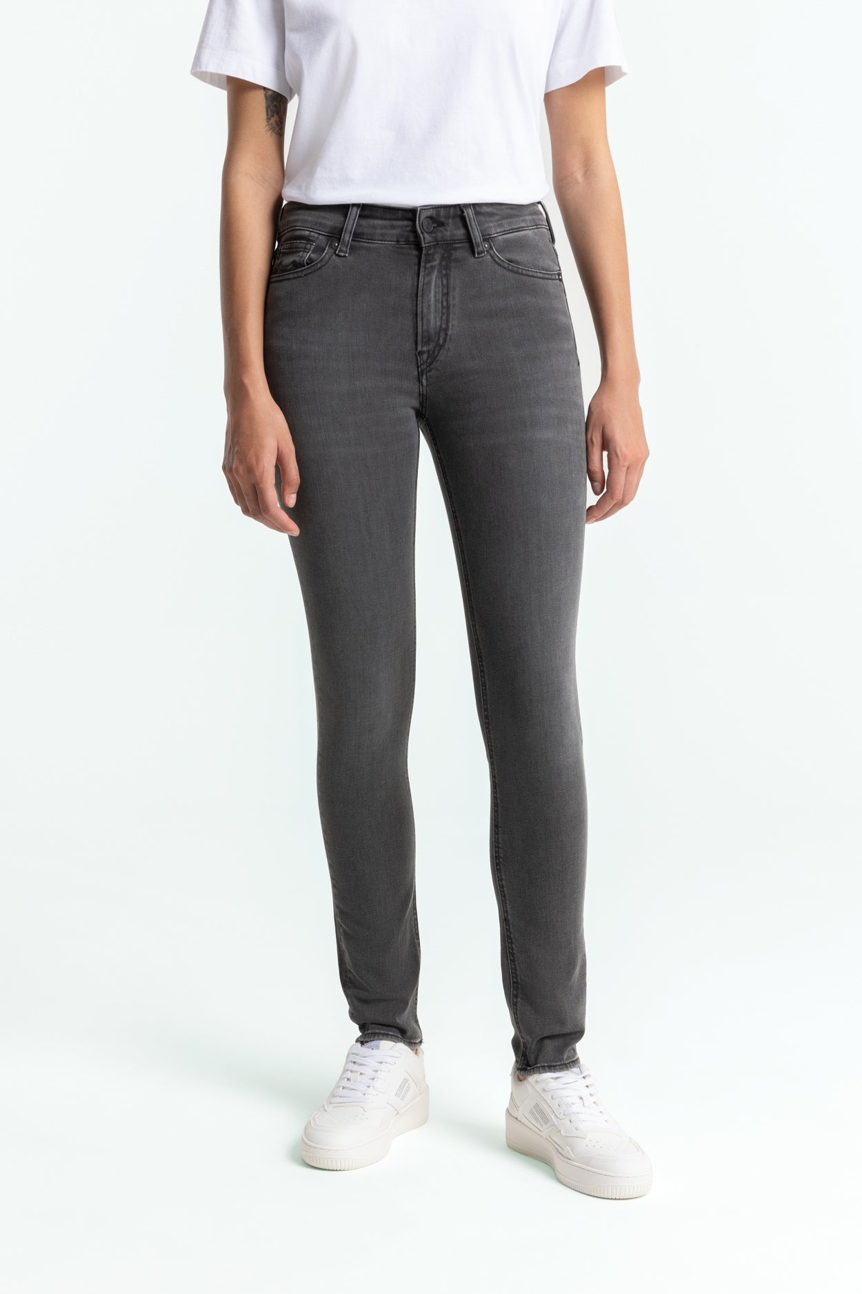 Kings Of Indigo Damen vegan Jeans Juno Medium Used Grau