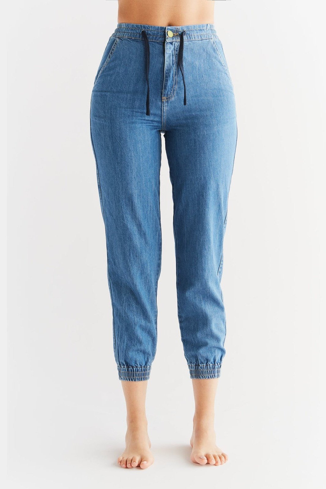 Evermind Damen vegan Jogger Jeans Kristallblau