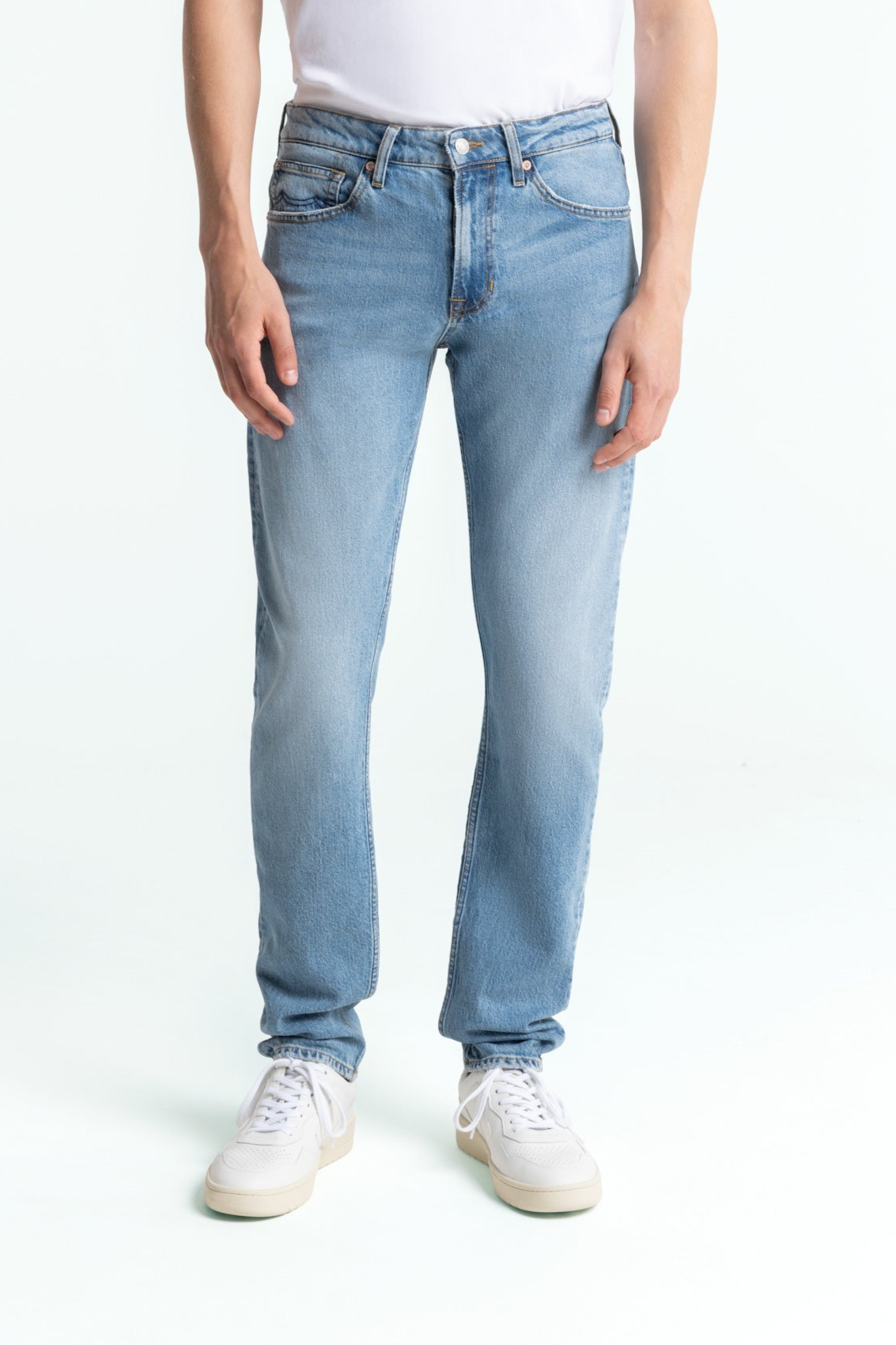 Kings Of Indigo Herren vegan Jeans Charles Antonie Tiefes KÃ¶nigsblau