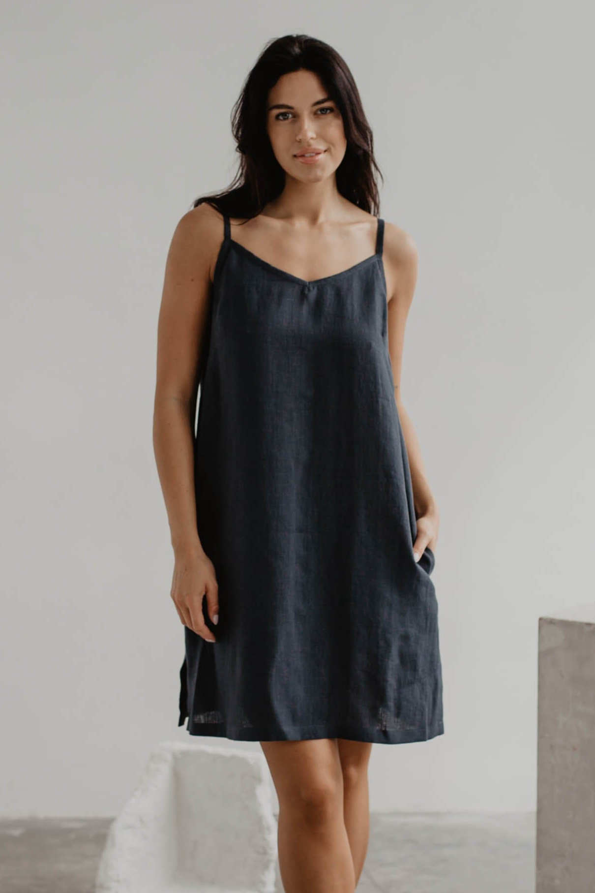 AmourLinen Damen vegan Slip Dress Zoe Charcoal