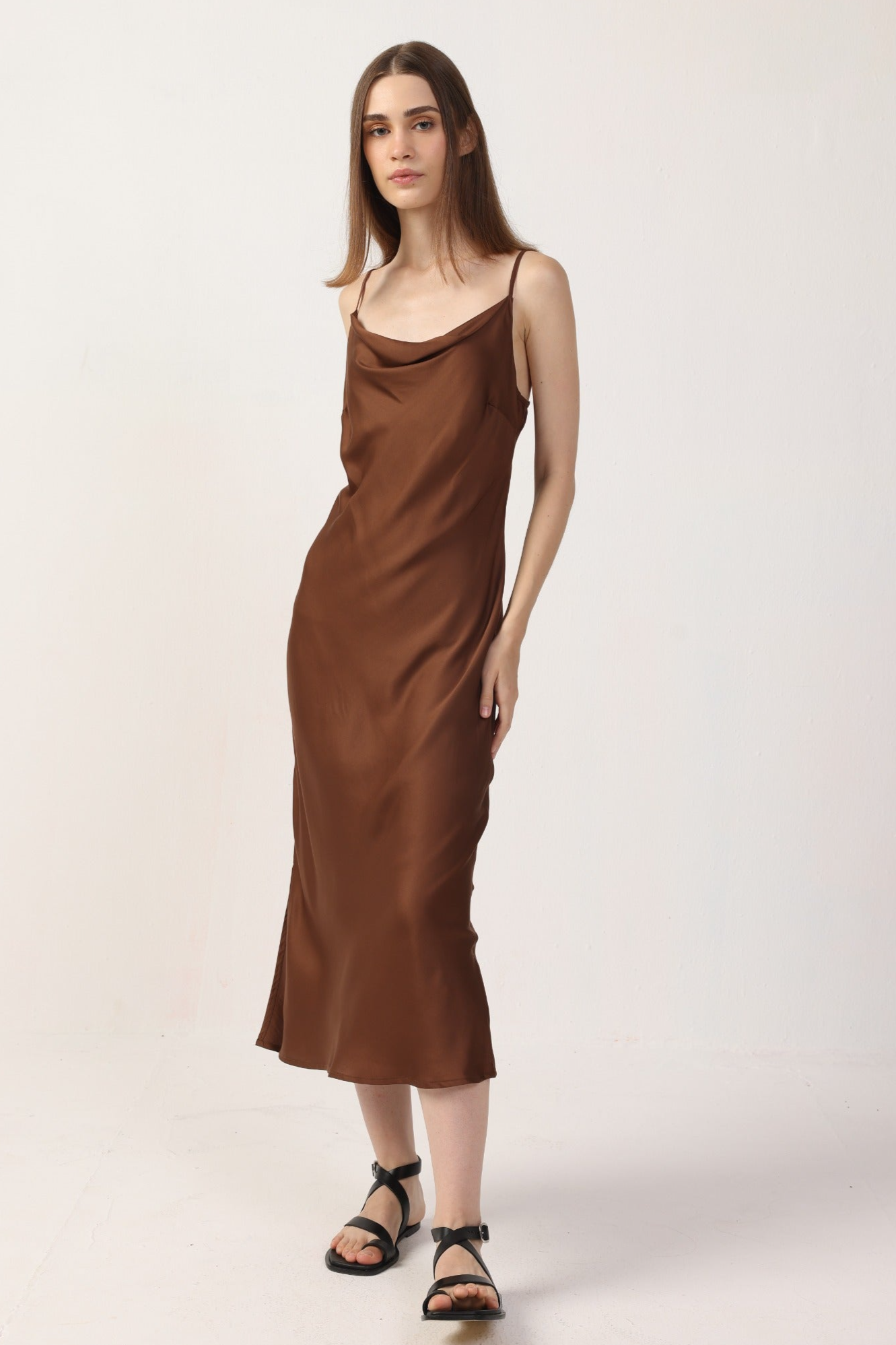 Neu Nomads Damen vegan Kleid Midi Rundhalsausschnitt Cognac
