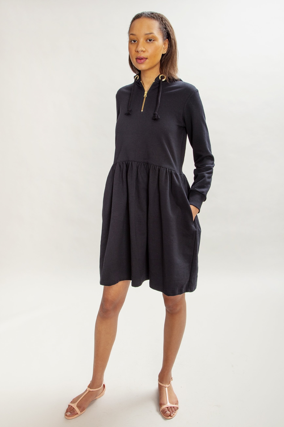 MAHLA Damen vegan Kapuzenkleid Ragna Schwarz