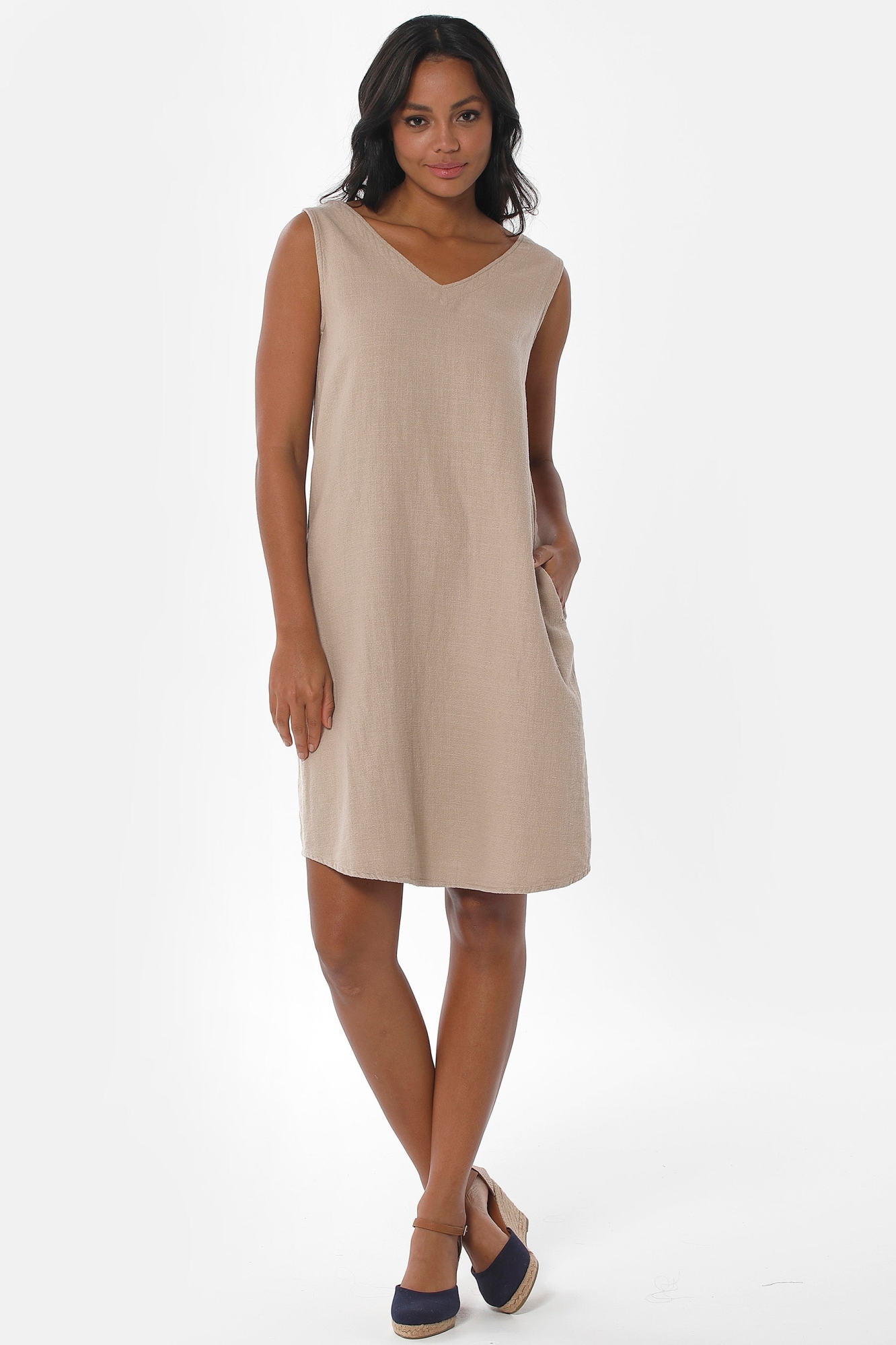 ORGANICATION Damen vegan Kleid Ã„rmellos Beige