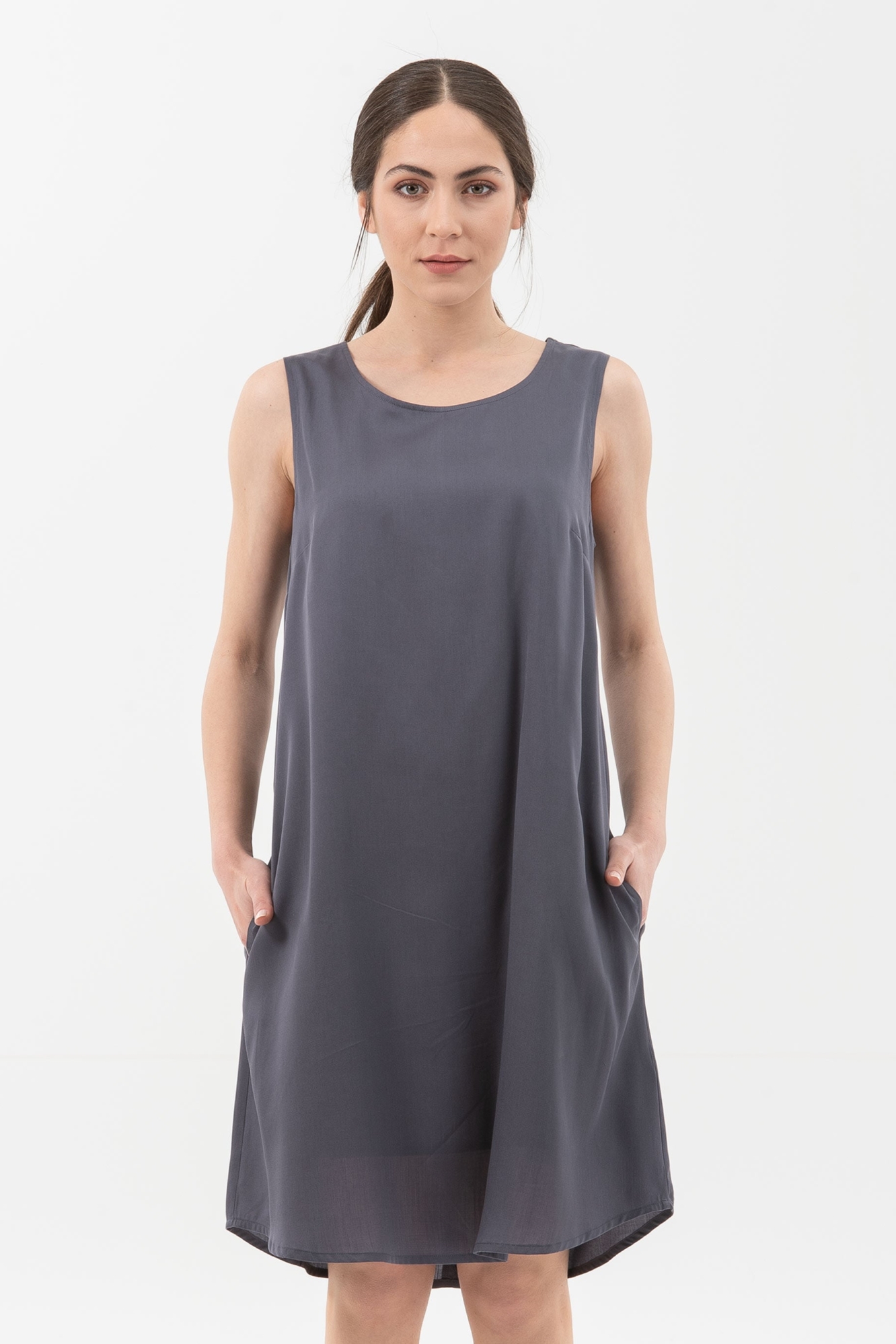 ORGANICATION Damen vegan Kleid Ã„rmellos Grau