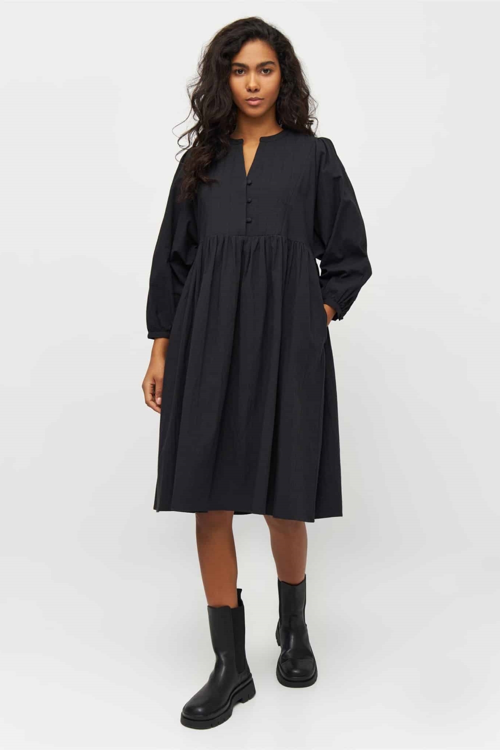 KnowledgeCotton Apparel Damen vegan Kleid Heavy Seersucker A-Shape Schwarz
