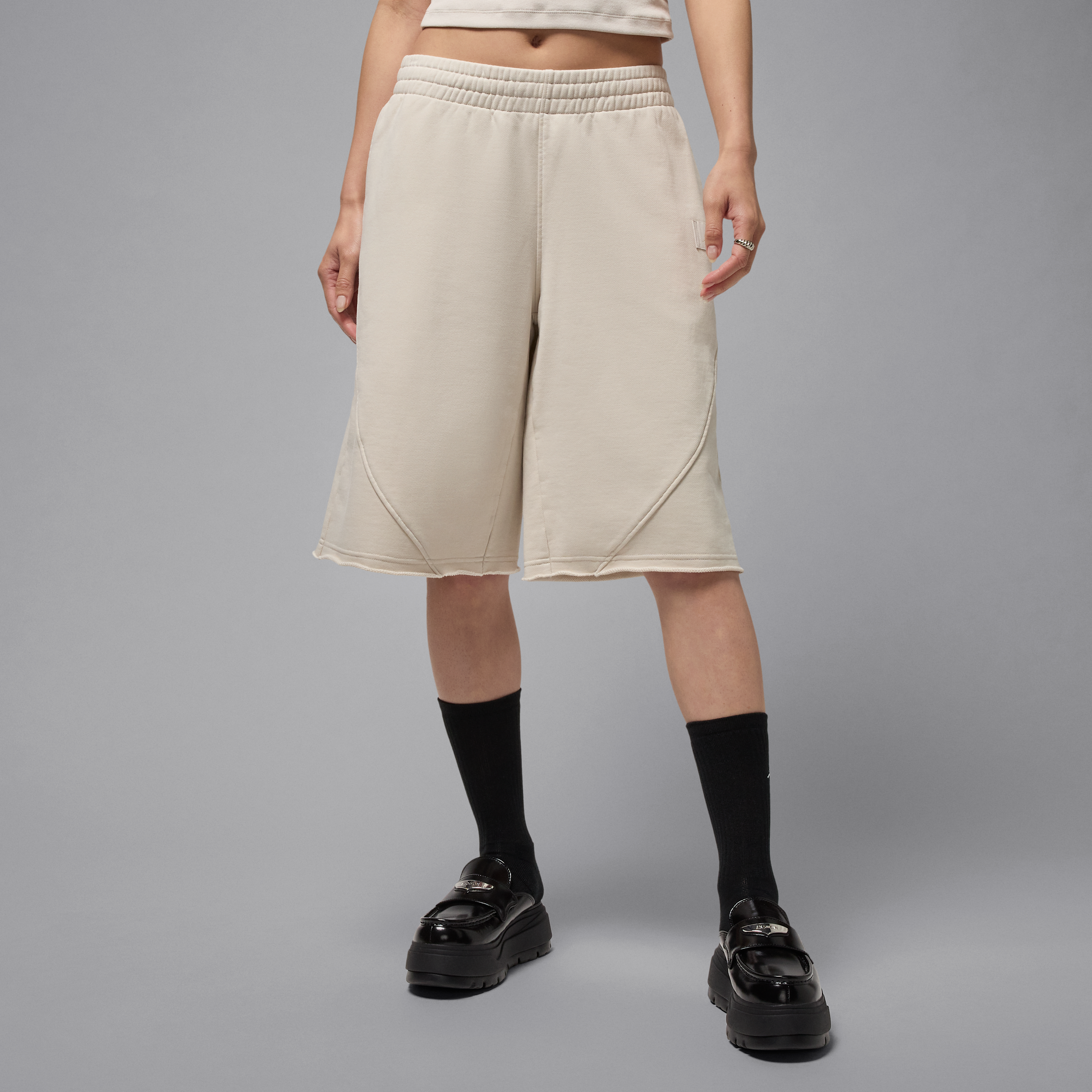 Jordan Flight Fleece langere, ruimvallende damesshorts van sweatstof - Bruin