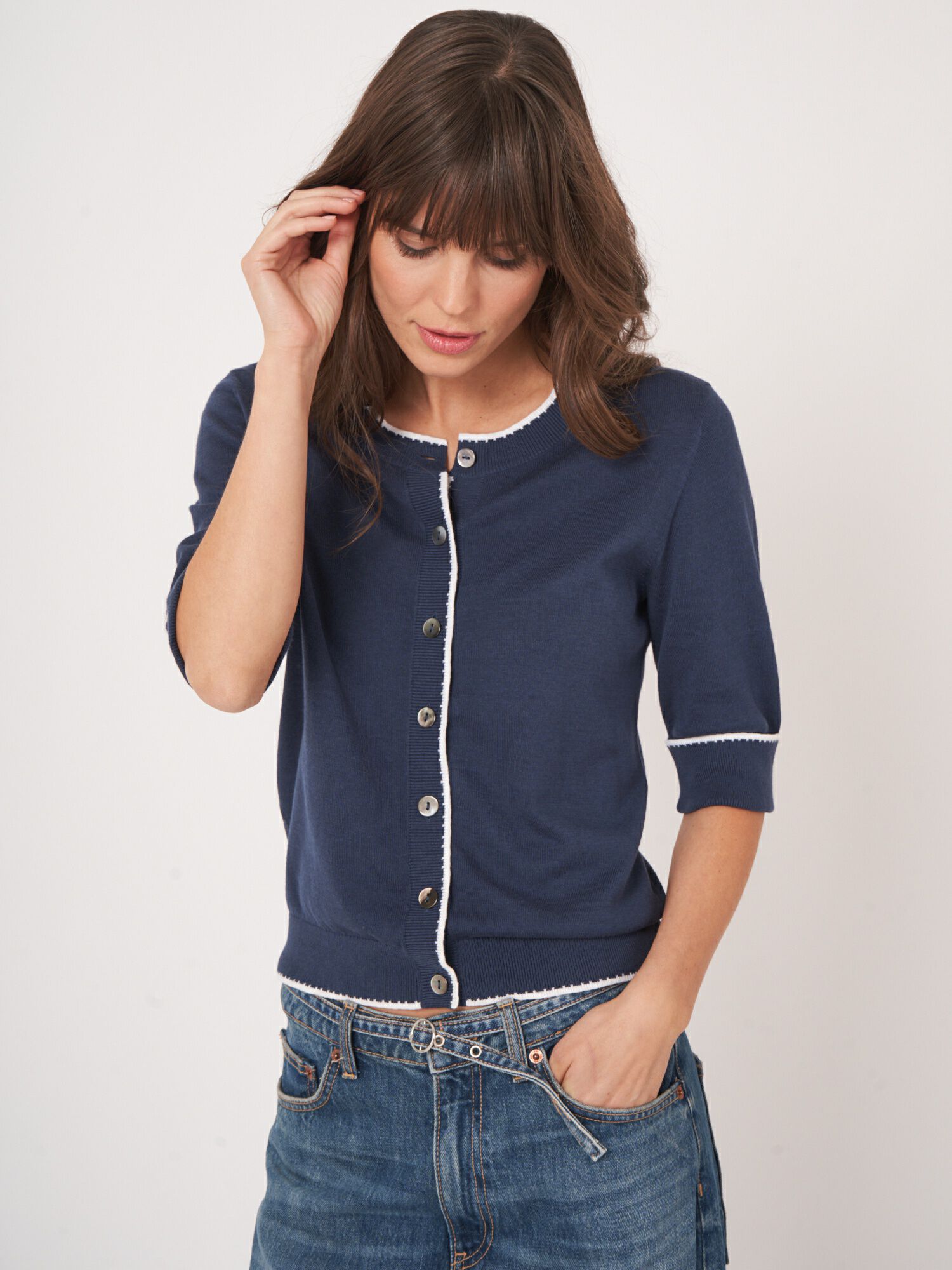 REPEAT cashmere Vest met korte mouw en contrastnaden