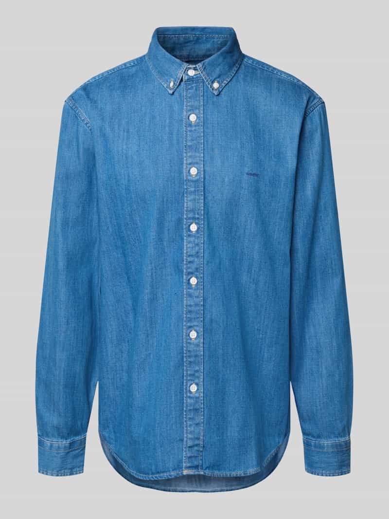 Levi's Overhemd met lange mouwen AUTHENTIC BUTTON DOWN met ton-in-ton logo-borduursel op de borst
