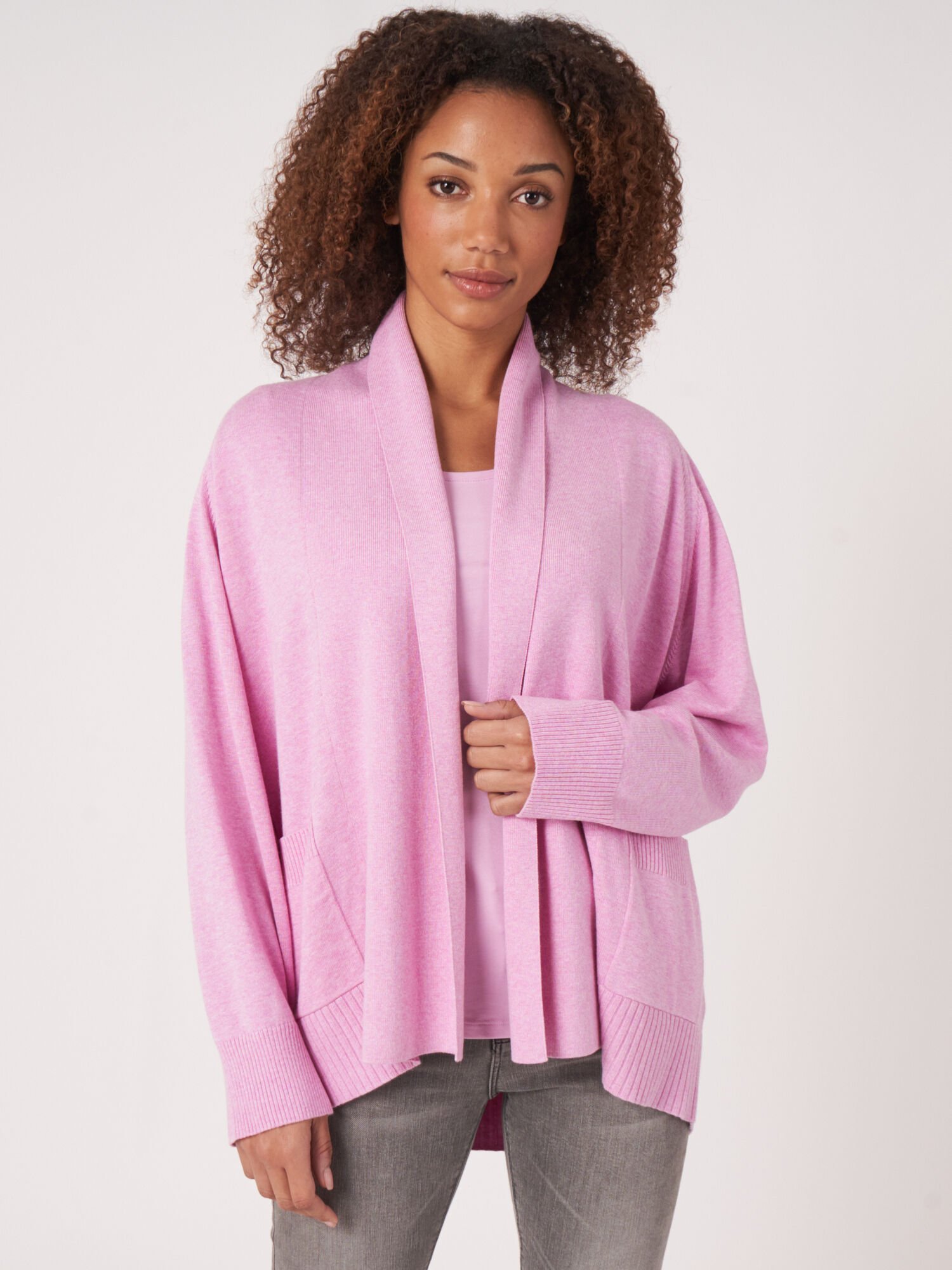 REPEAT cashmere Fijn gebreid vest van katoenmix met sjaalkraag en zakken
