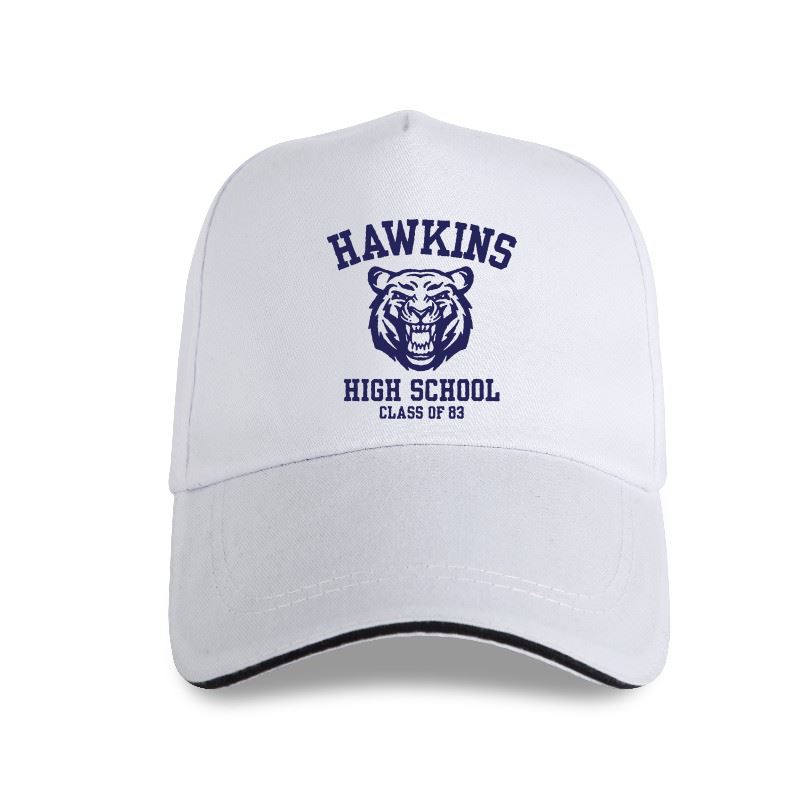 91510107MAC1P63Q47 HAWKINS HIGH SCHOOL Stranger KIDS Dingen VINTAGE LOOK Baseballpet MATEN S-5X