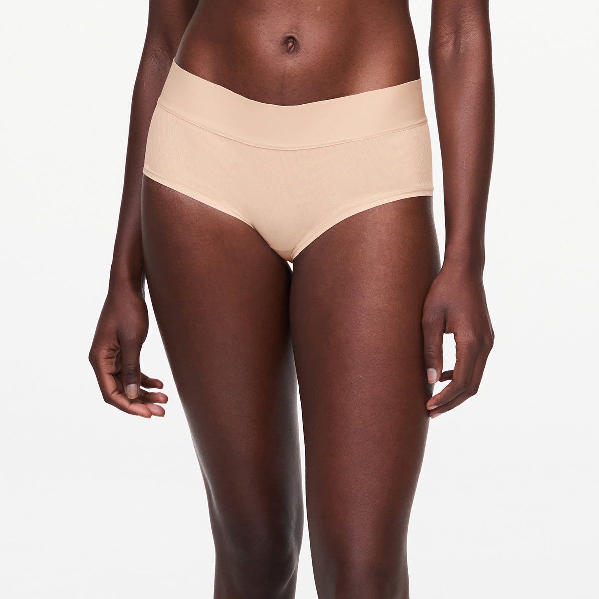 Chantelle Smooth Lines hipster slip, beige