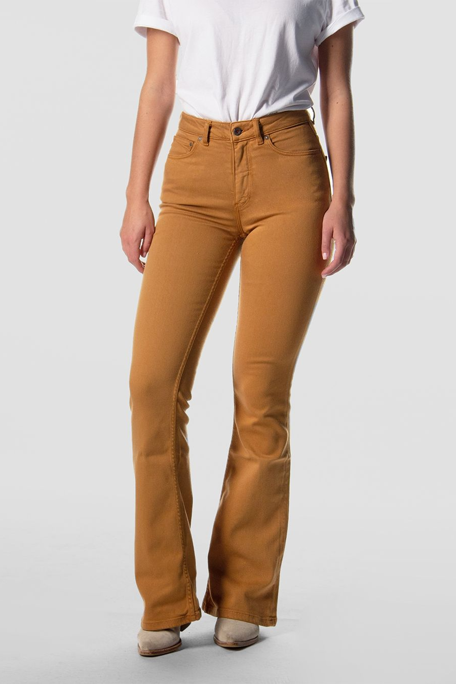 Kuyichi Damen vegan Jeans Lisette Flare Gold