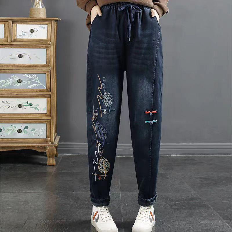 Twelve Month Geborduurde jeans Dames jeans Retro Literair fluweel Gewatteerde dames hoge taille warme losse casual jeans herfst plus size M