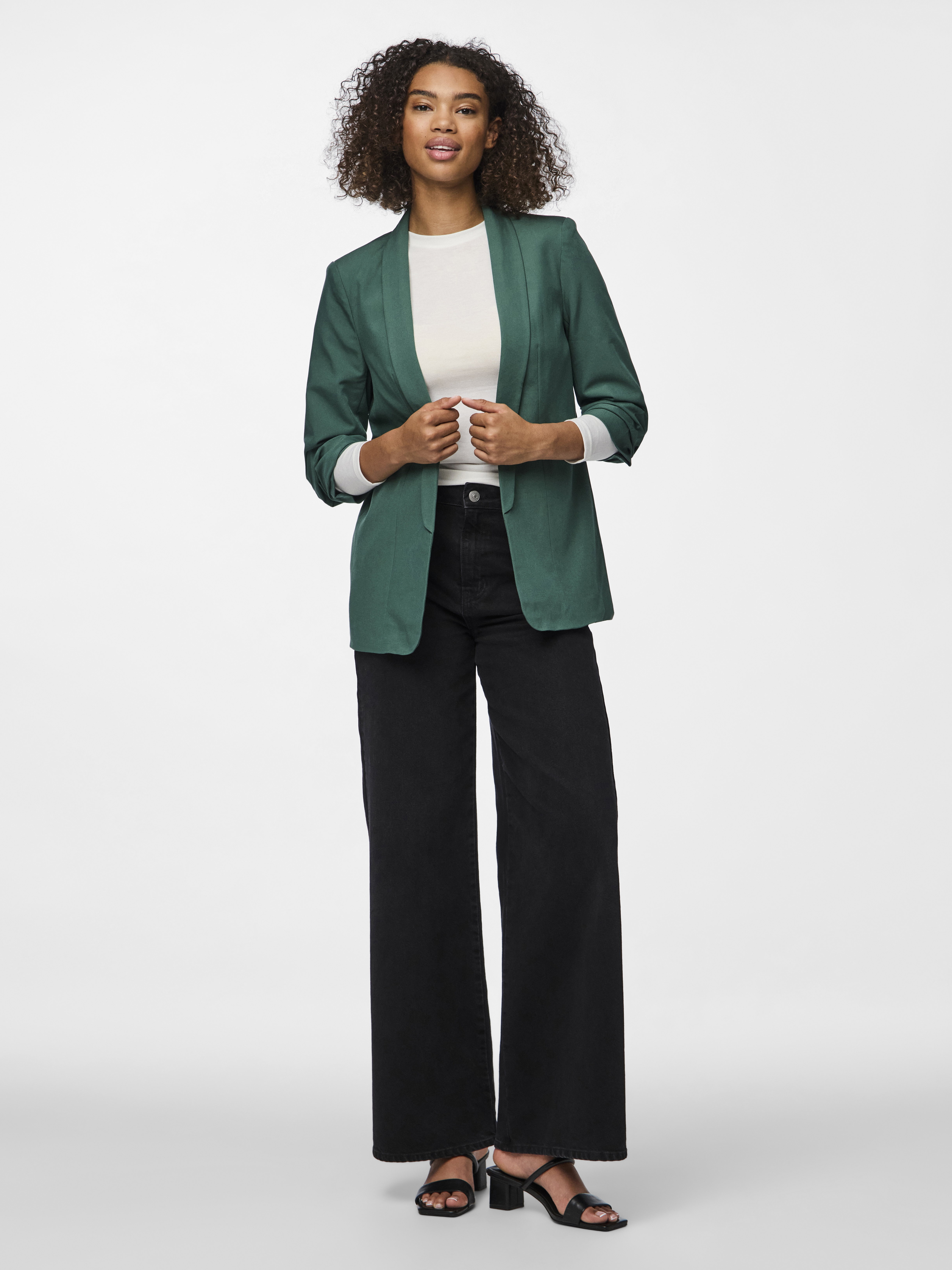 Pieces Blouseblazer PCBOSELLA 3/4 BLAZER NOOS met plooidetail op de mouw