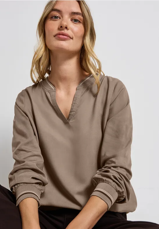 Street One Blouse met gespleten hals en tape