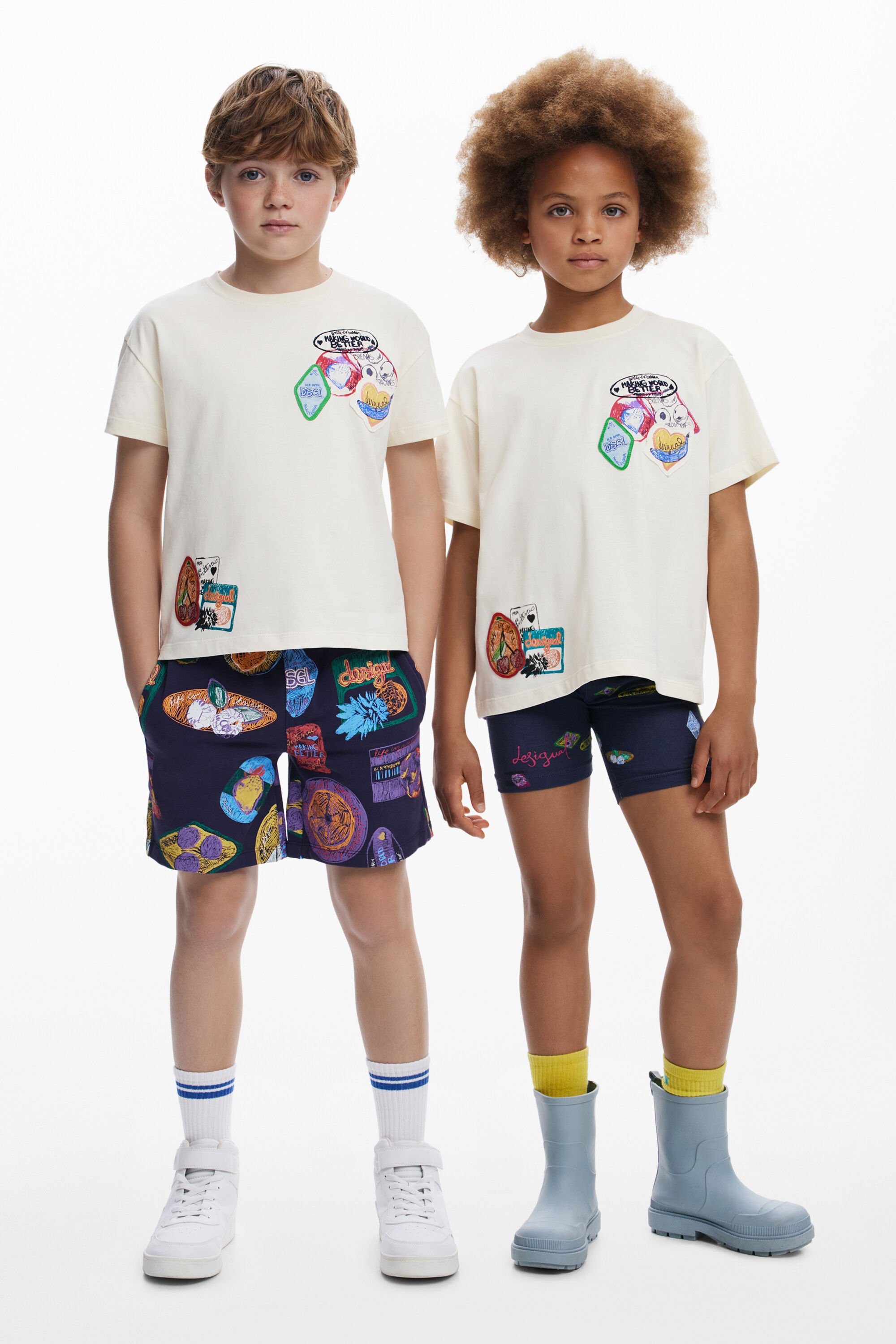 Desigual T-shirt met geborduurde patches - WHITE