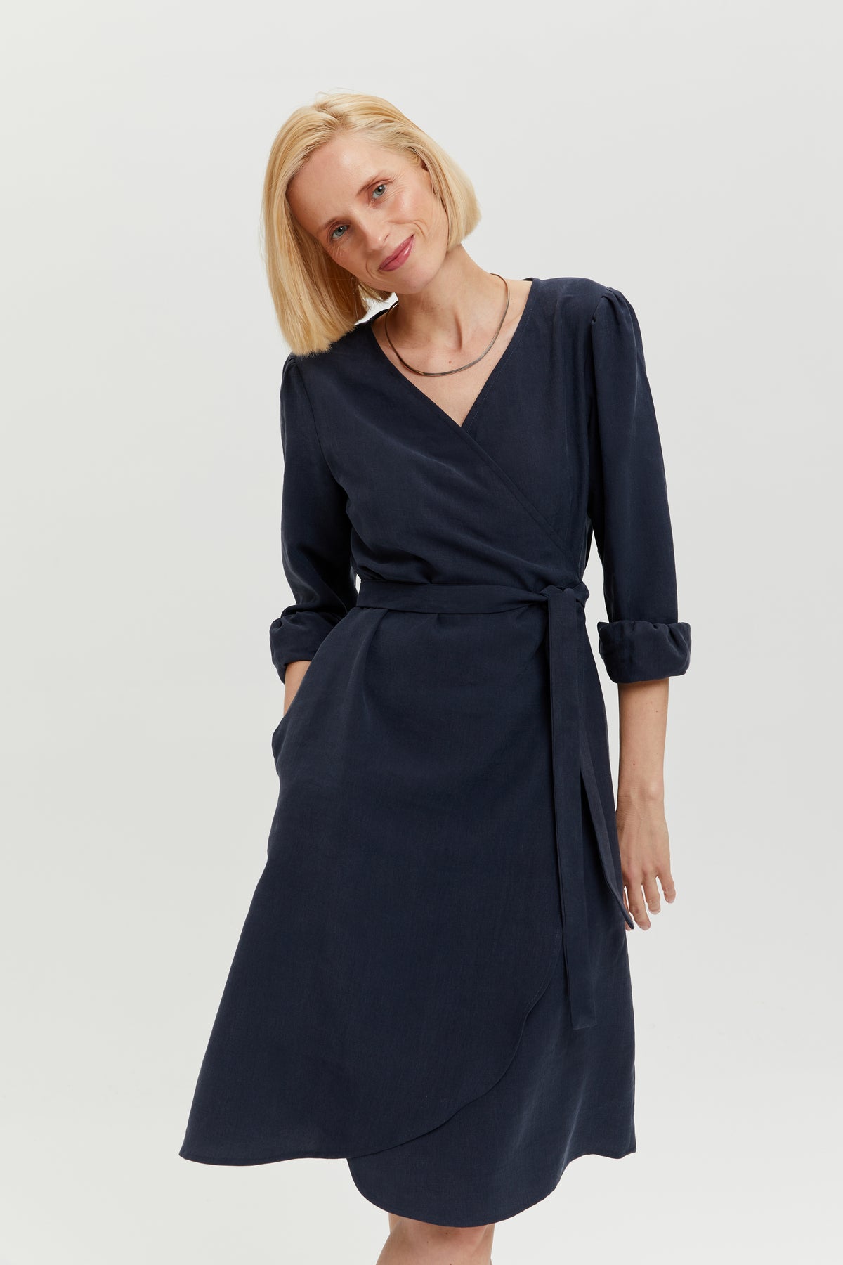 AYANI Damen vegan Wickelkleid Sophie Dunkelblau