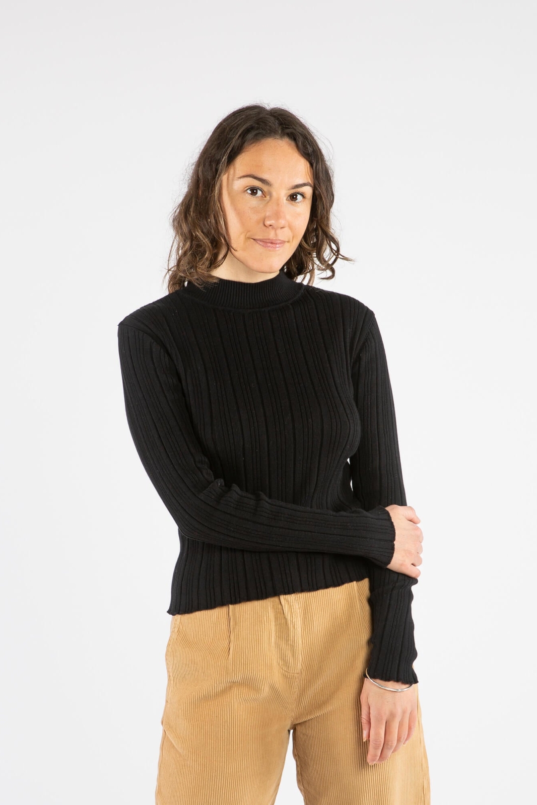 MATONA Damen vegan Langarmshirt Mit Geripptem Kragen Onyx Schwarz