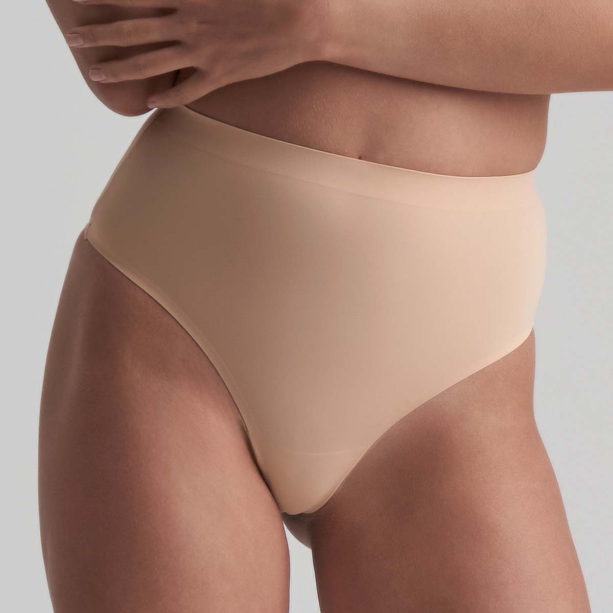 Bye Bra Invisible Mid Waist g-string, beige