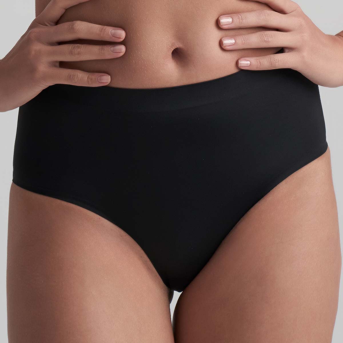 Bye Bra Invisible Mid Waist tai slip, zwart
