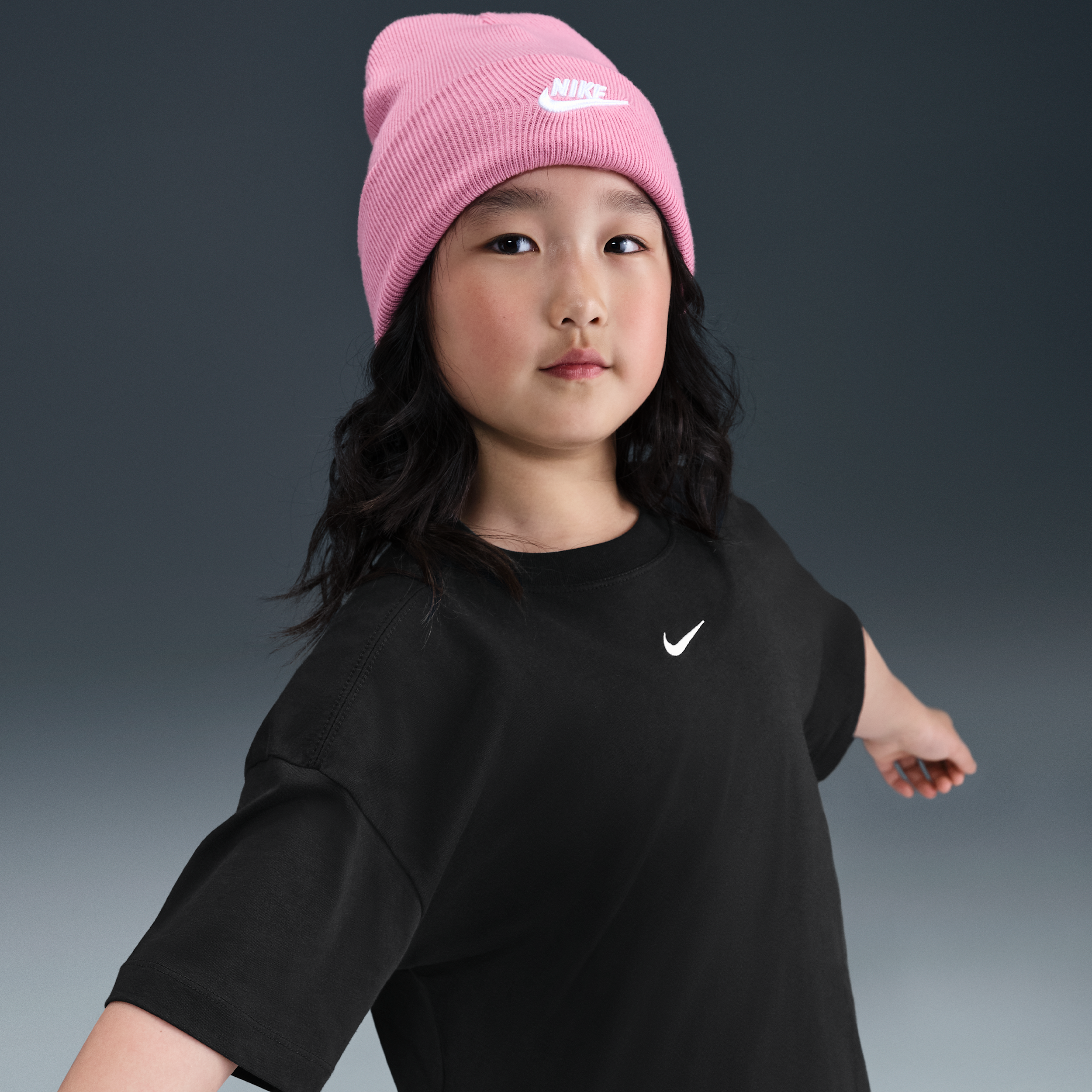 Nike Sportswear oversized T-shirt voor meisjes - Zwart