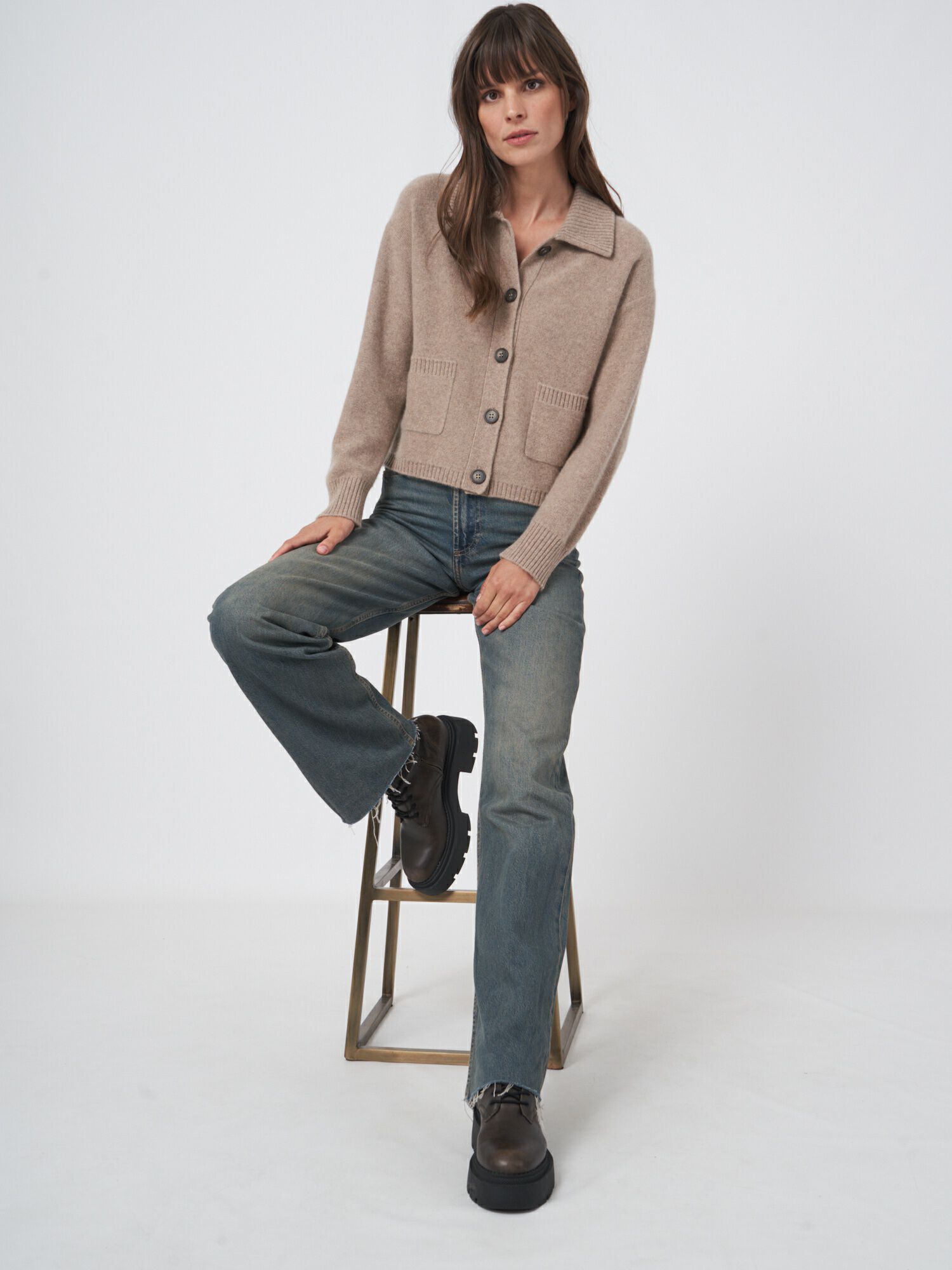 REPEAT cashmere Cashmere cardigan met polokraag