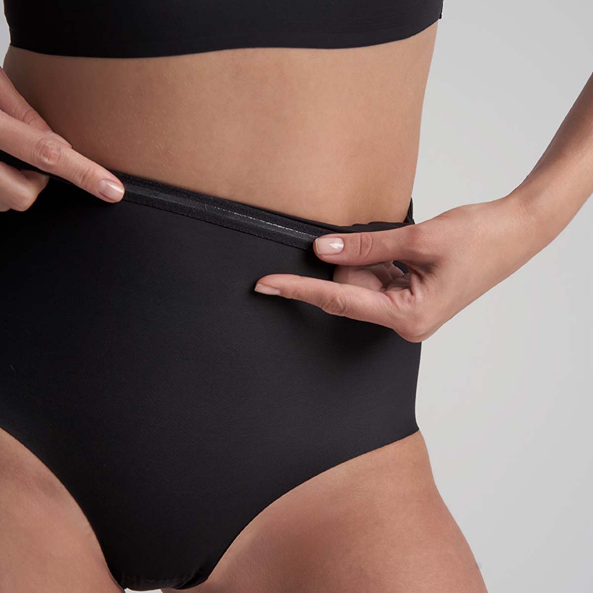 Bye Bra Sculpting Mid Waist maxi slip, zwart