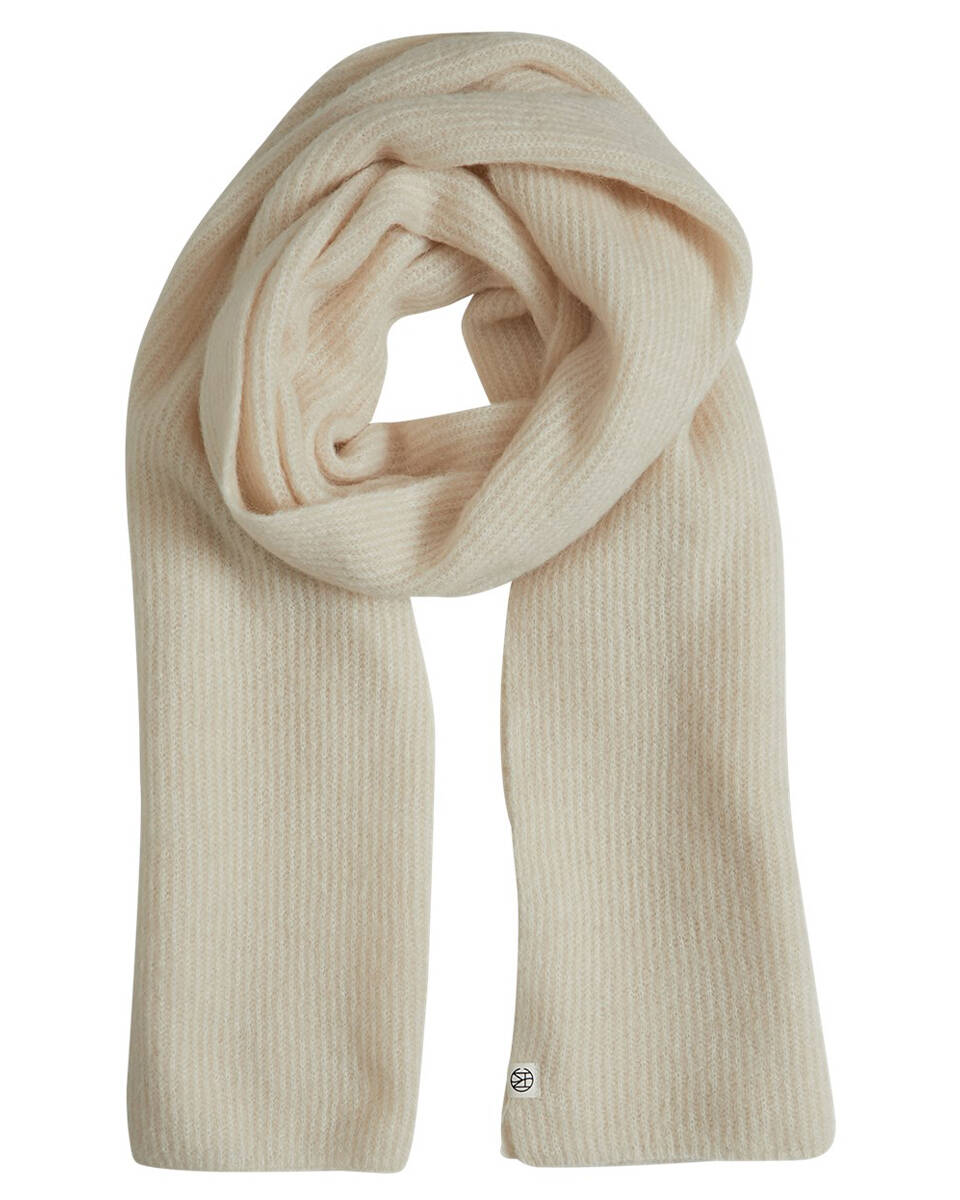 Moss Copenhagen Shawl 18494 hope