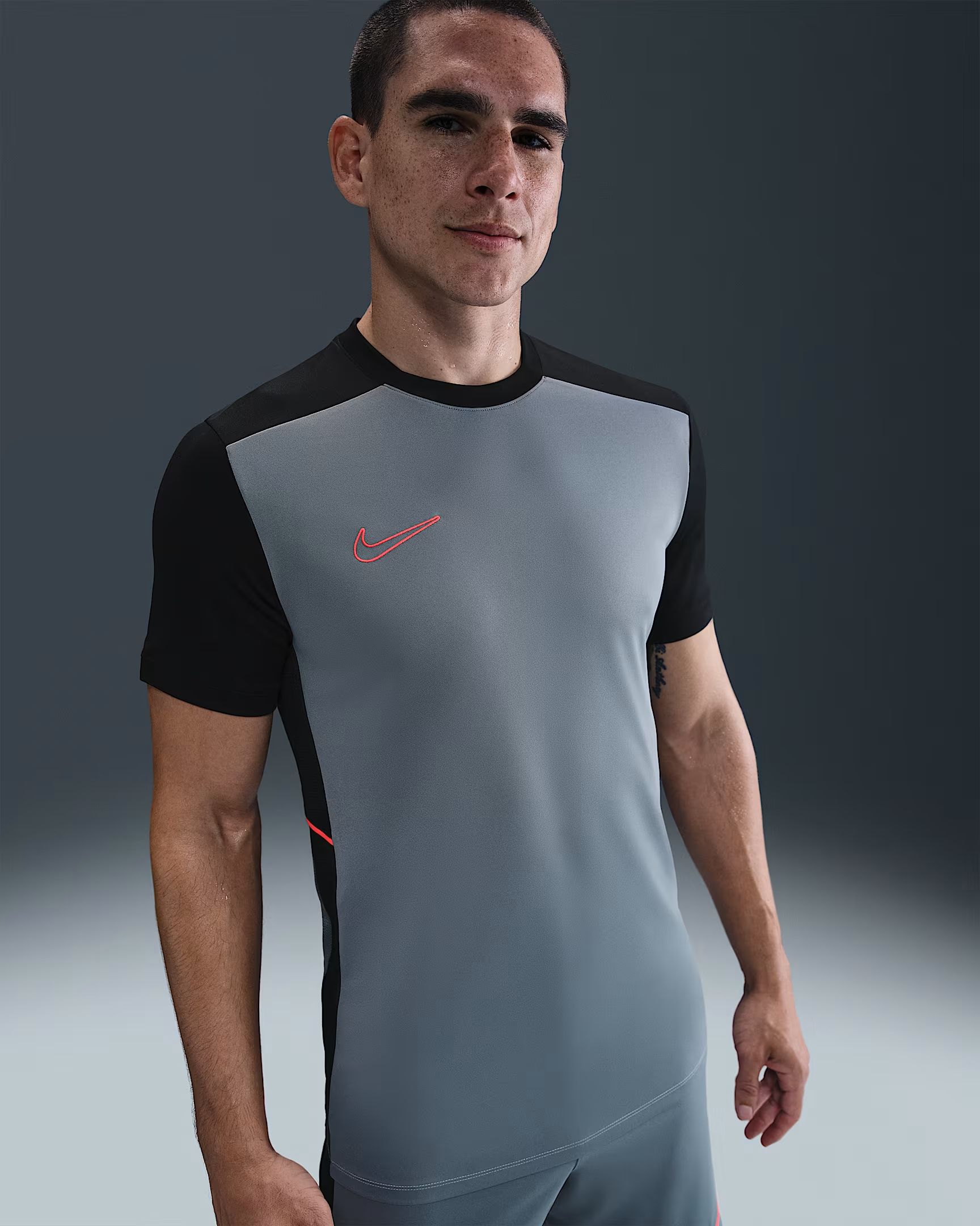 Nike academy men's dri-fit short-sleeve shirt t-shirt voetbal train km here -
