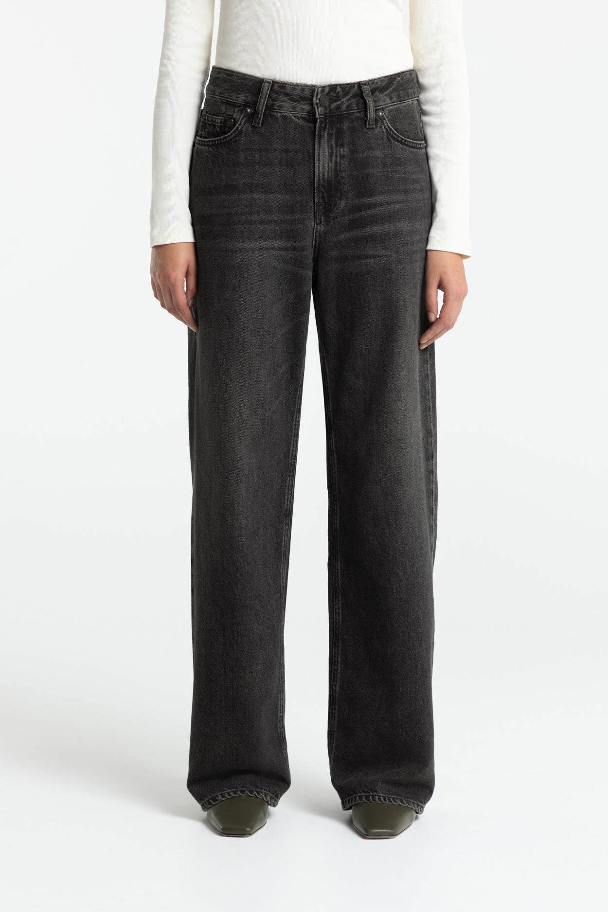 Kings Of Indigo Damen vegan Jeans Joan Denim Schwarz