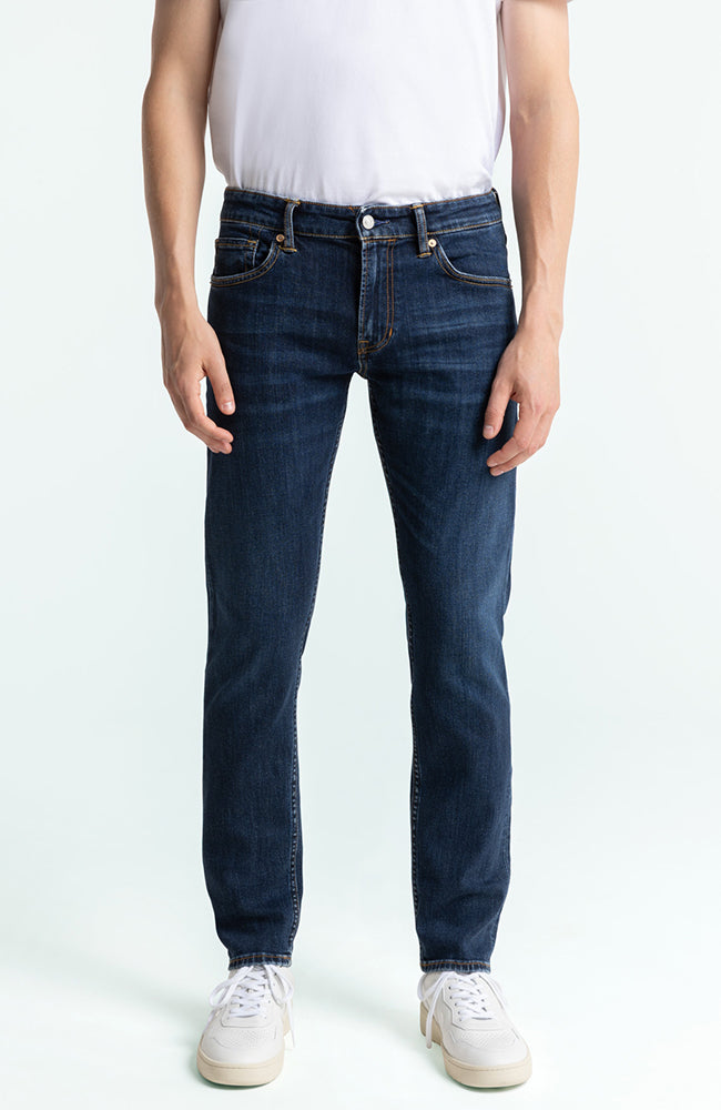 Kings Of Indigo Herren vegan Jeans Charles Clean Medium Used Dunkelblau