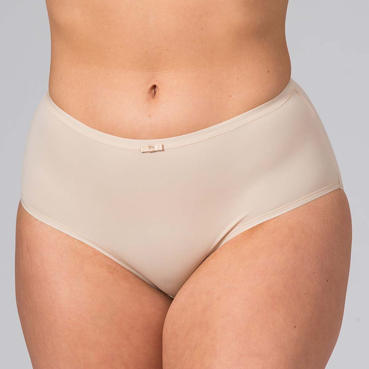 Trofé Sanna midi slip, beige
