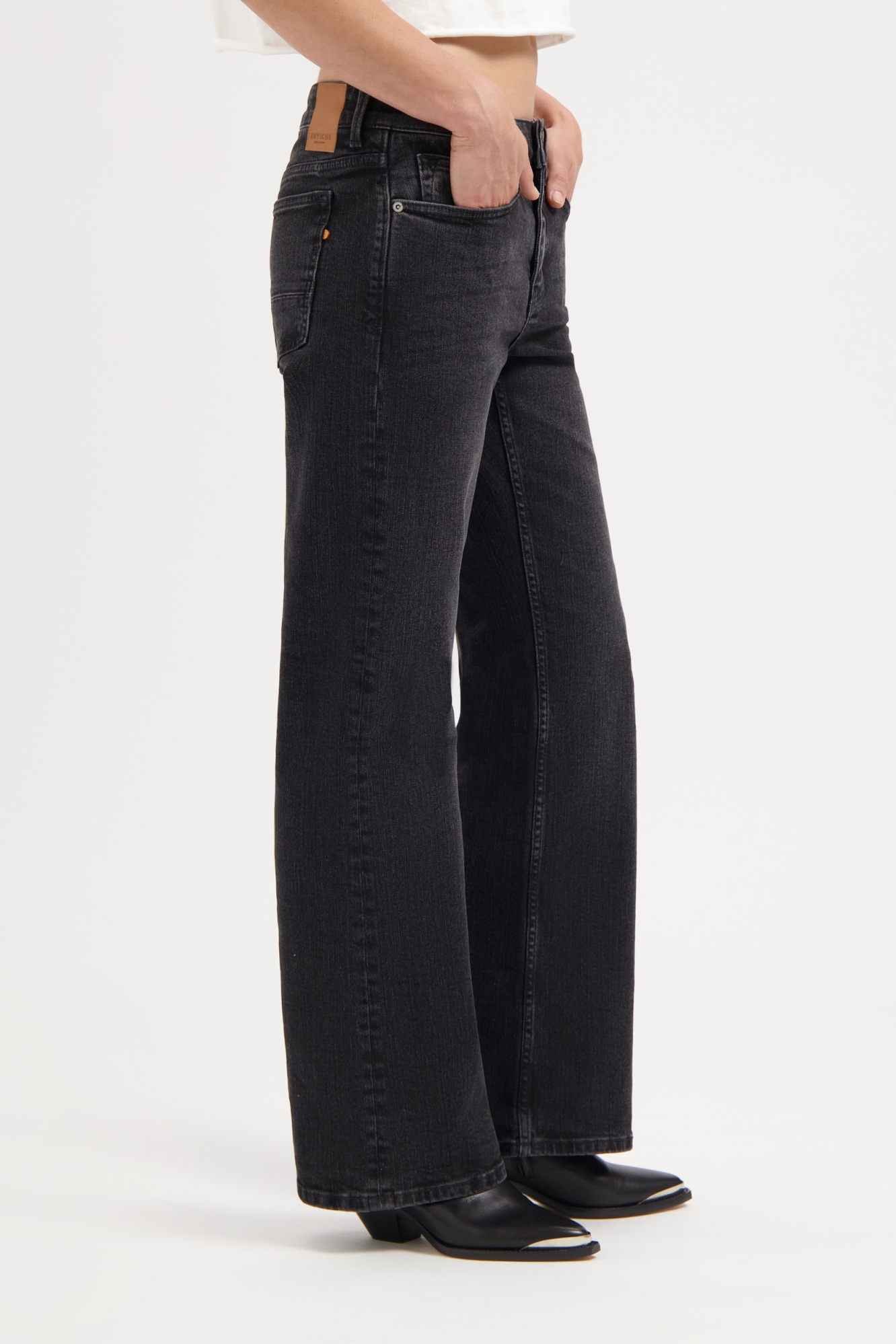 Kuyichi Damen vegan Jeans Loose Lena Vintage Schwarz