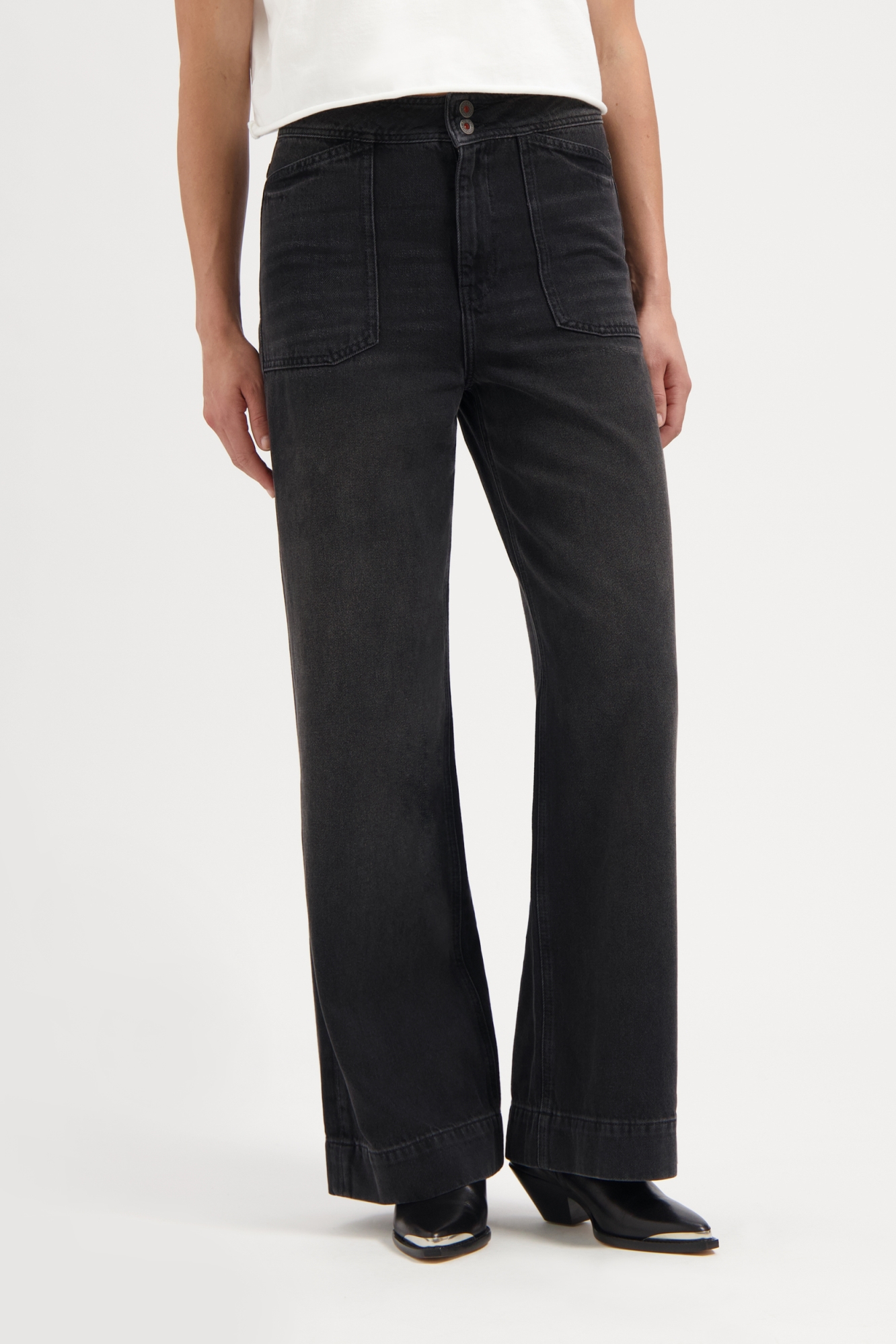 Kuyichi Damen vegan Jeans Farrah Worker Smoky Noir Schwarz