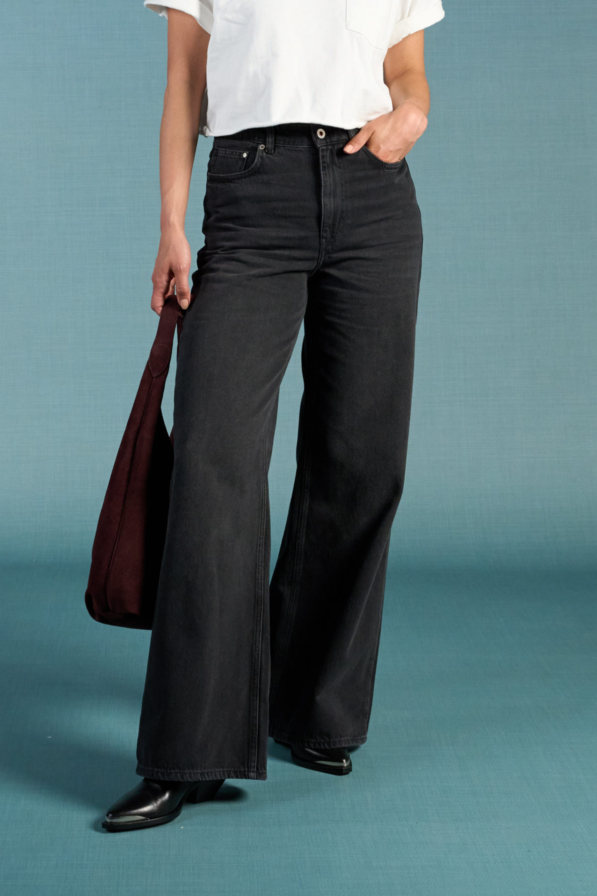 Kuyichi Damen vegan Jeans Flare Harper Smoky Noir