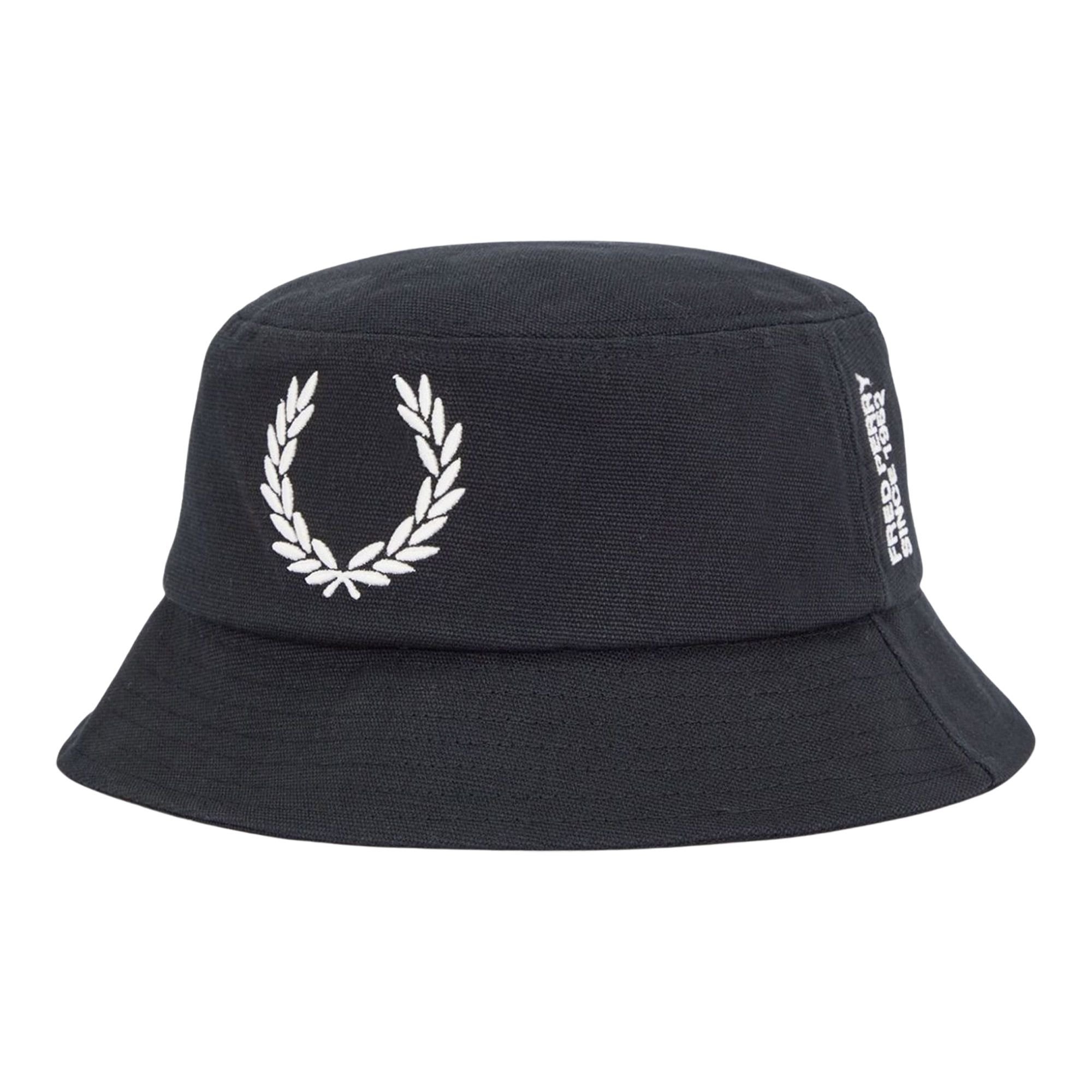 Fred Perry Bold Branding Canvas Buckethat Heren