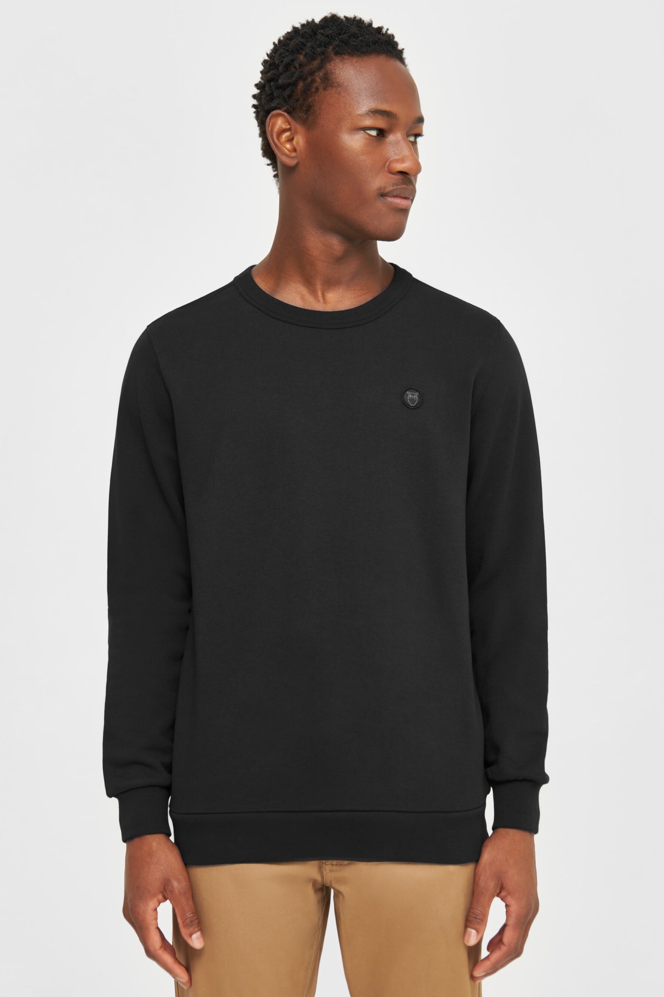 KnowledgeCotton Apparel Herren vegan Sweatshirt Basic Abzeichen Schwarz Jet