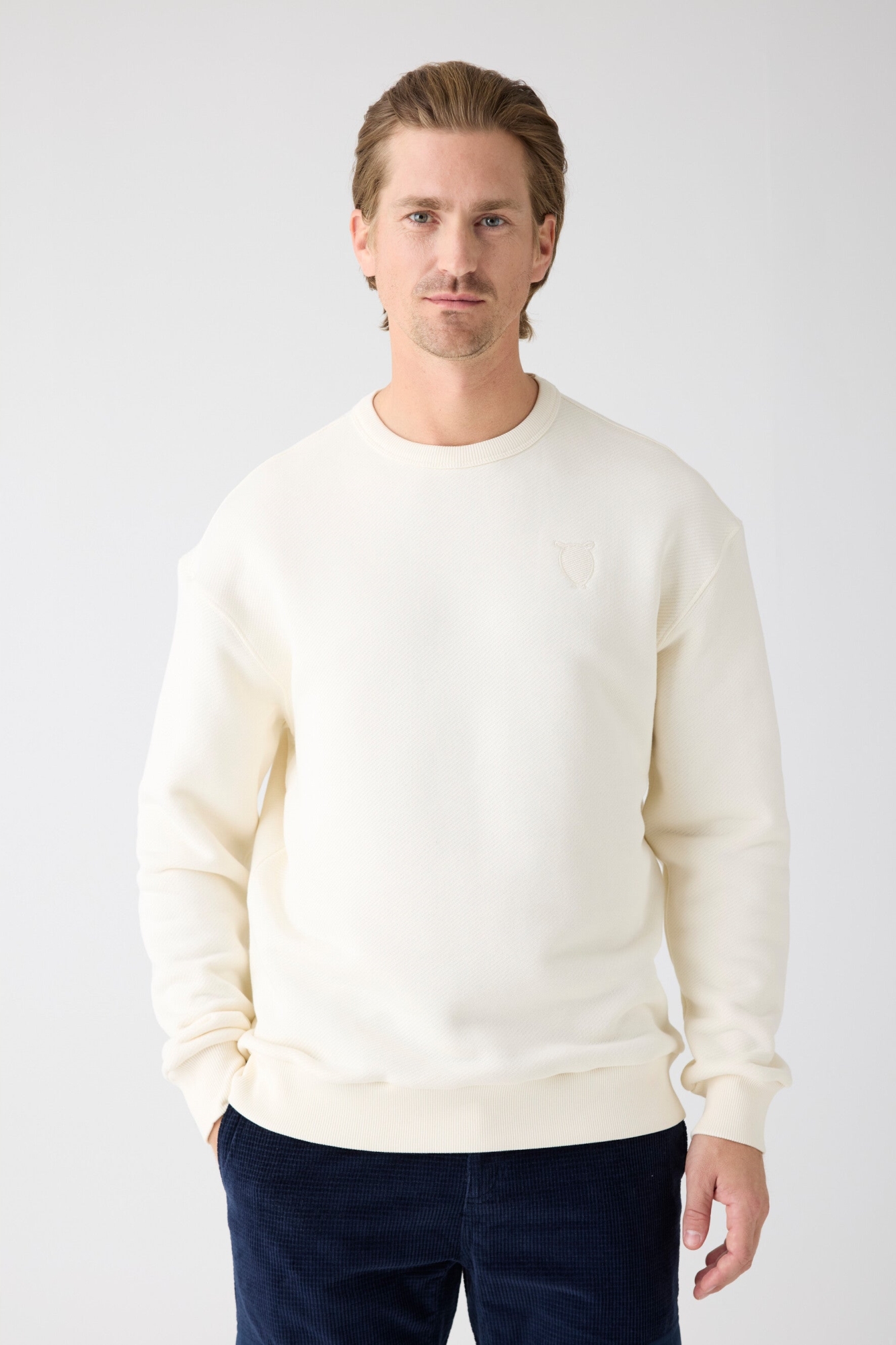 KnowledgeCotton Apparel Herren vegan Sweatshirt Bruststickerei Reiher WeiÃŸ