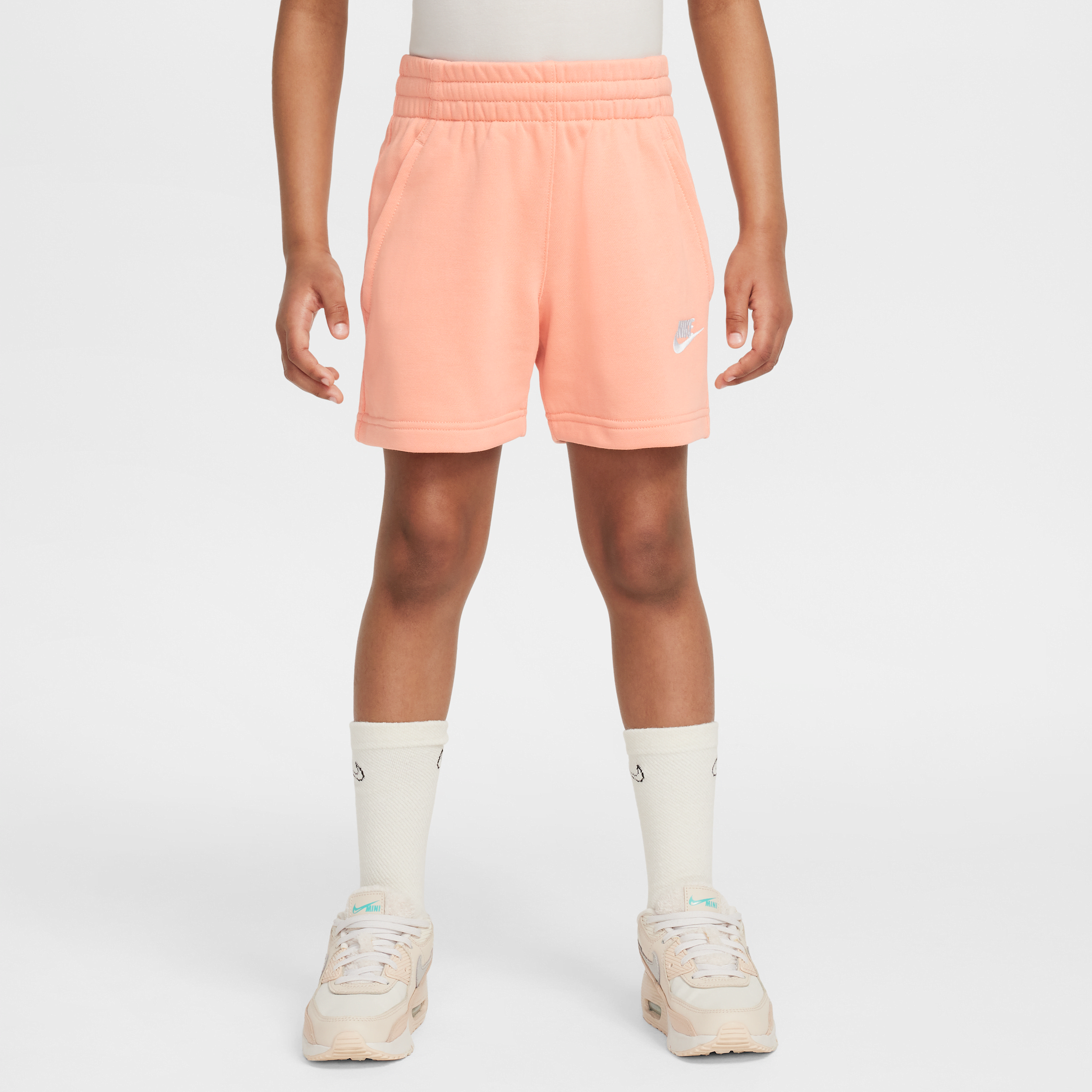 Nike Club Fleece meisjesshorts van sweatstof (13 cm) - Oranje