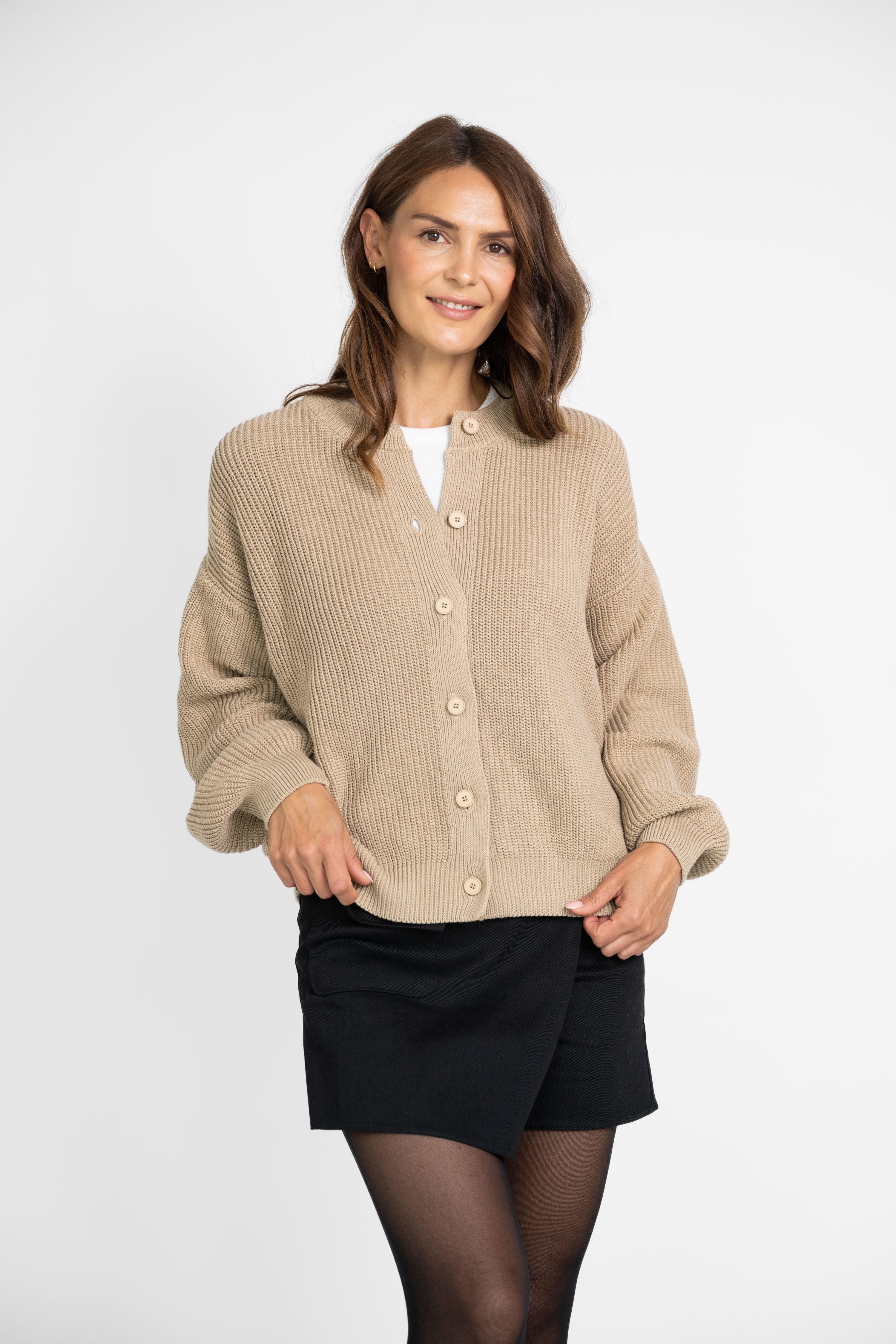 STORY OF MINE Damen vegan Strickjacke Boxy Sand