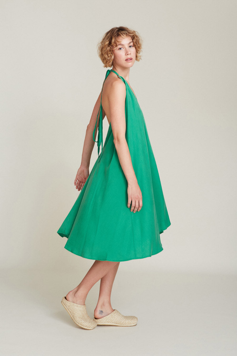 SUITE13LAB Damen vegan Kleid Mp Kurz GrasgrÃ¼n