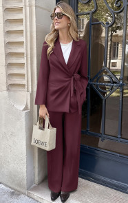 The Musthaves Classic Wrap Blazer Burgundy