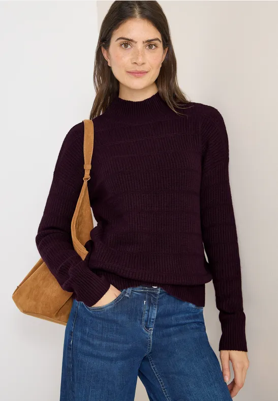 Cecil Trui met staande kraag