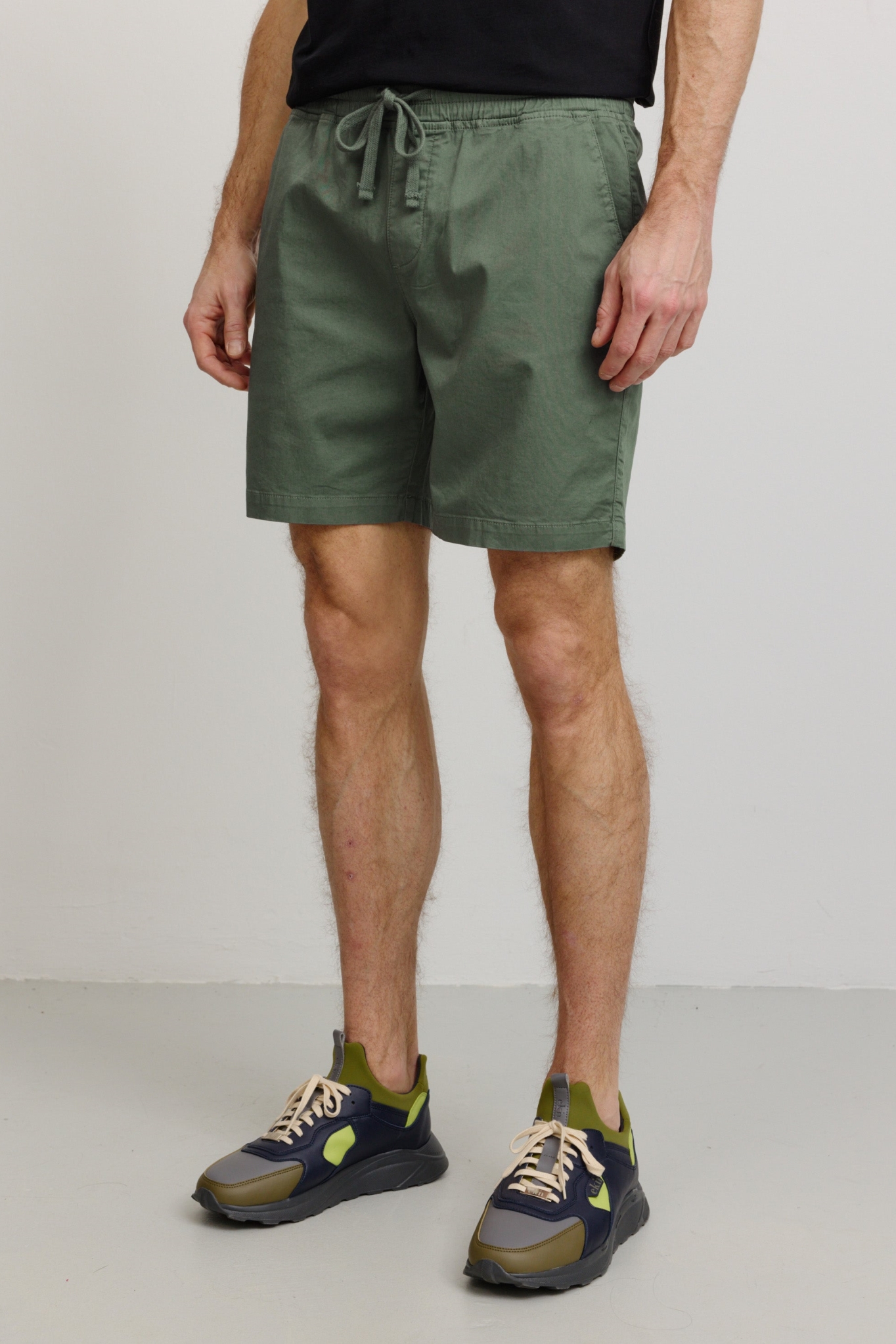 Recolution Herren vegan Kurze Hose Quitte Eukalyptus GrÃ¼n