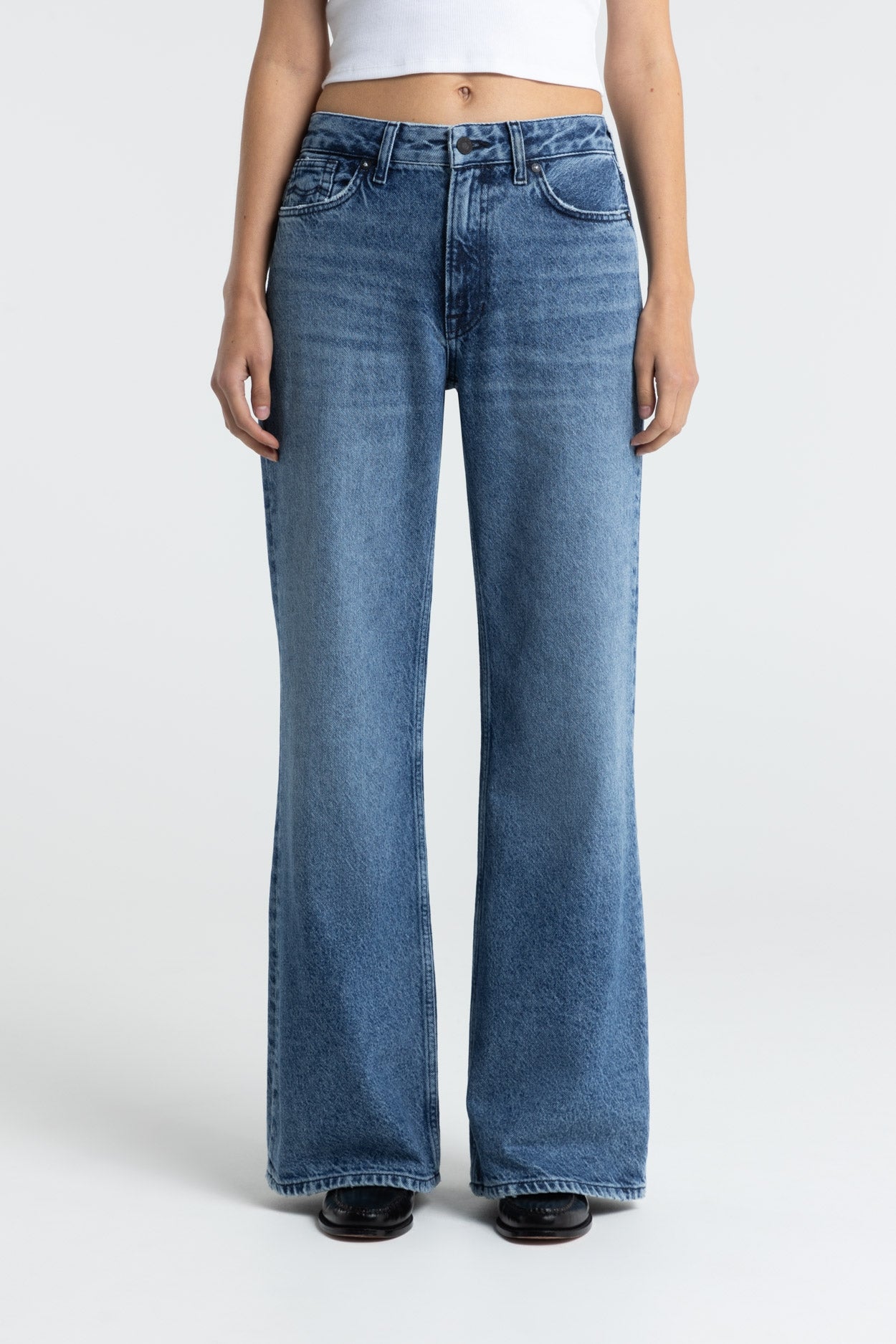 Kings Of Indigo Damen vegan Jeans Flare Jane Rechange Mid