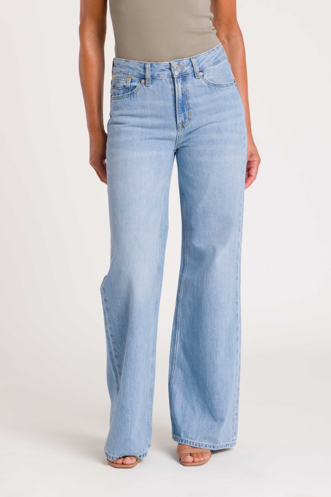 Kings Of Indigo Damen vegan Jeans Flare Jane Blau Reef