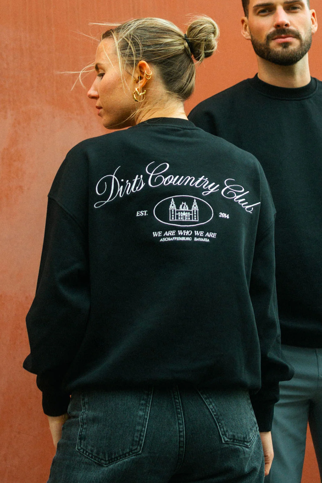 DIRTS Damen vegan Sweatshirt Oversized Country Club Schwarz