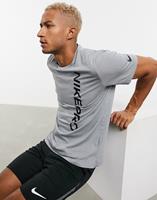 Nike Pro Short-Sleeve Top Bekleidung Herren grau