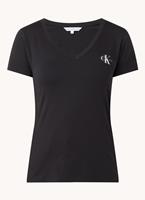 Calvin Klein Jeans V-Shirt »MONOGRAM SLIM V-NECK TEE« mit CK Monogramm Logo & Calvin Klein Jeans Schriftzug